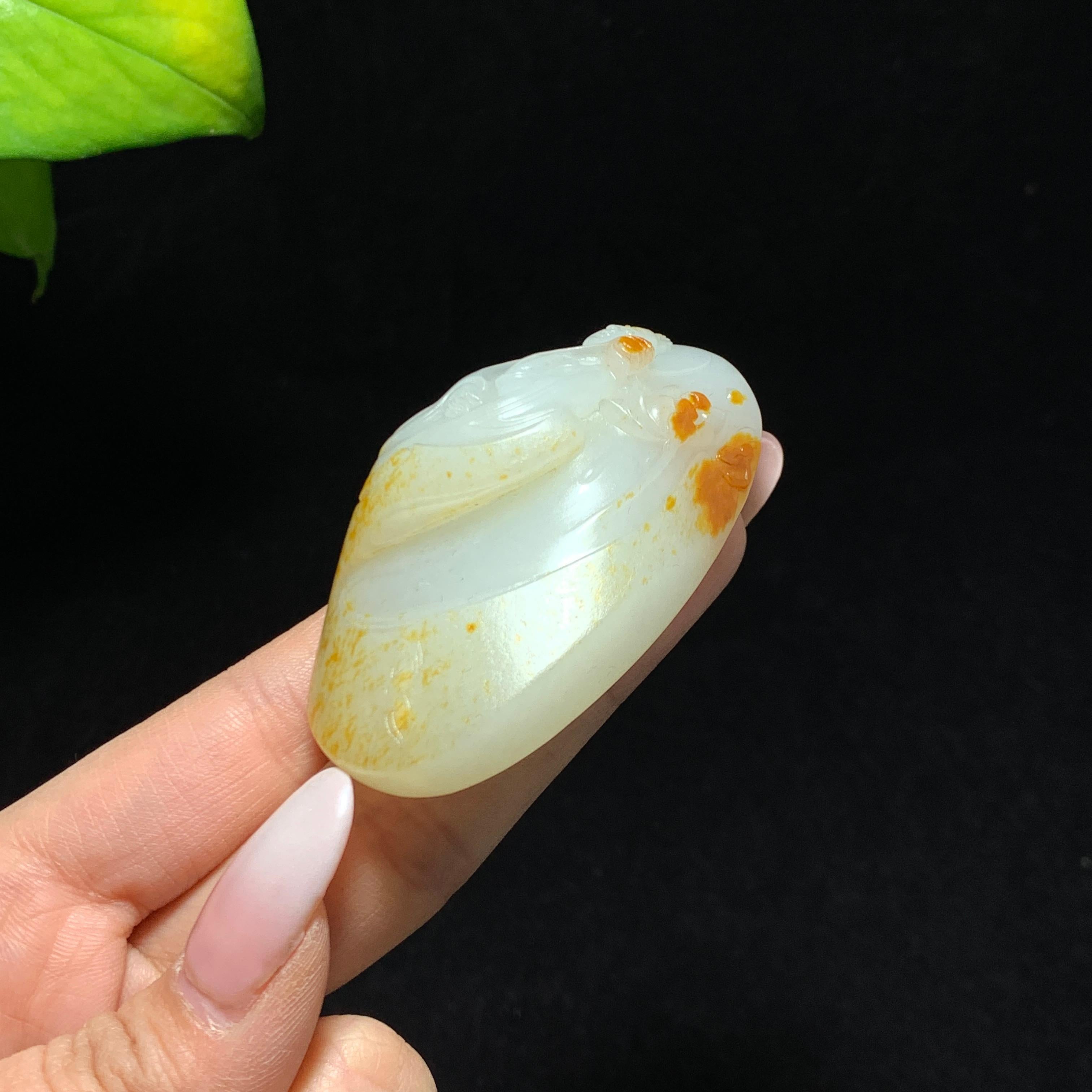 和田山料洒金皮聚红皮籽料观音挂件（60.0g）