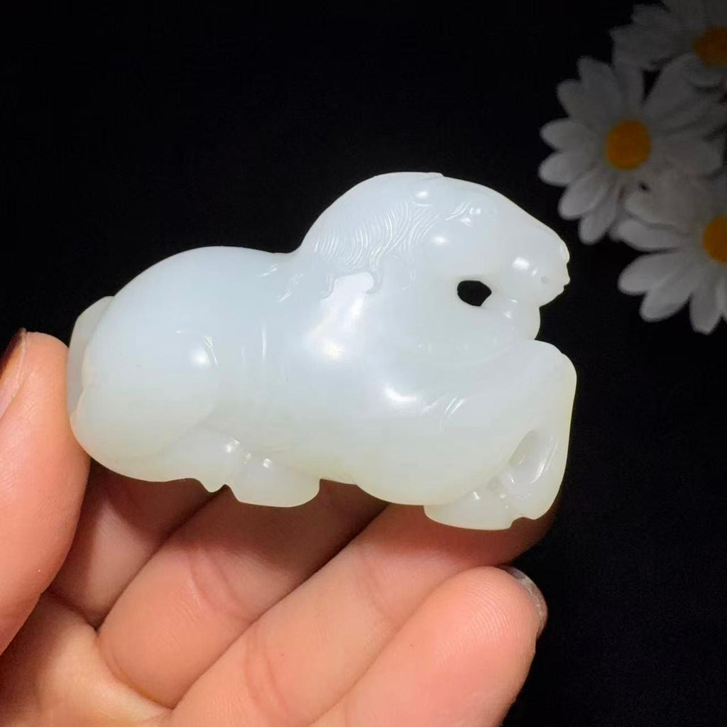 秒杀和田玉籽料羊脂白玉手把件马上有福（64.0g）
