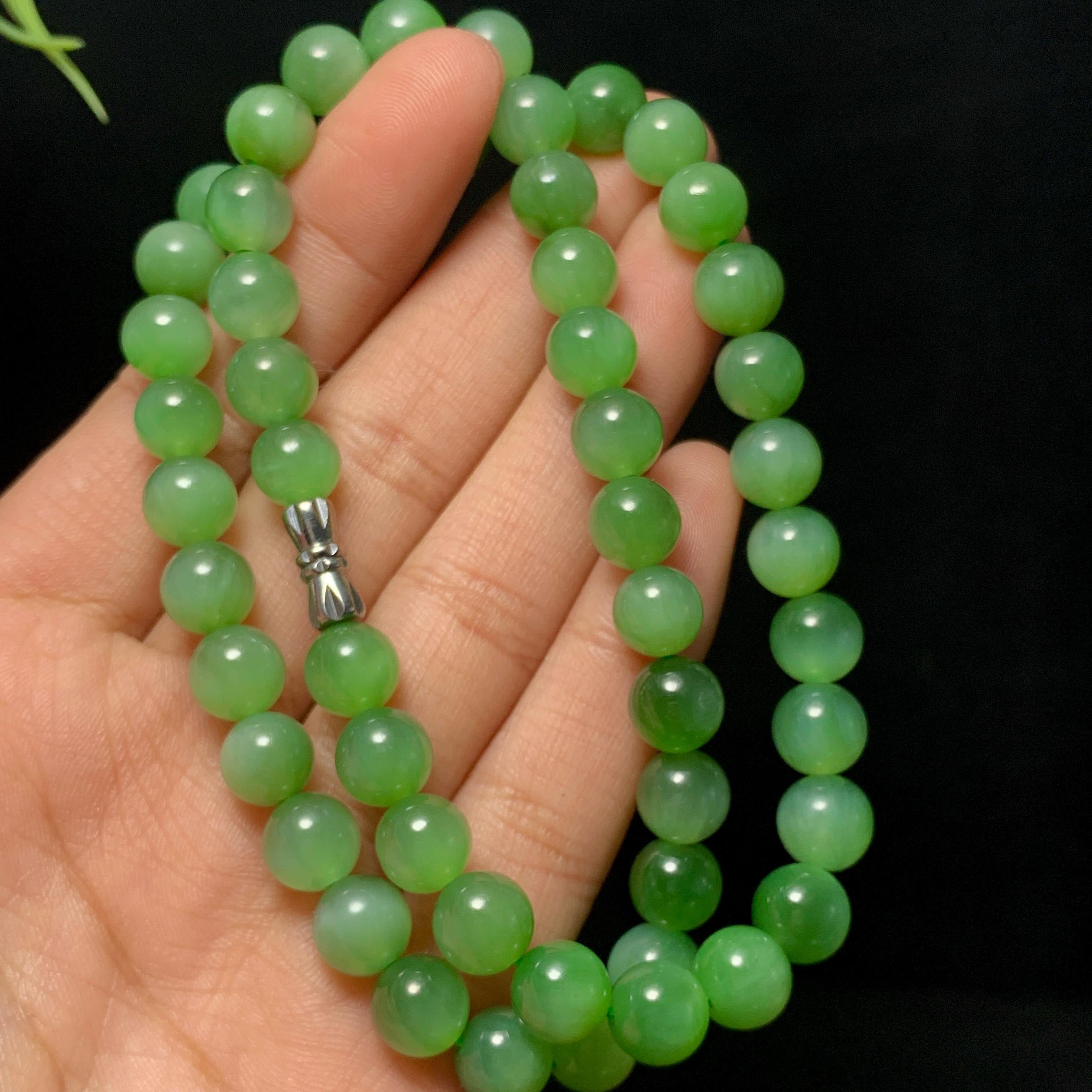 高品质和田碧玉粉绿猫眼项链（43.7g）