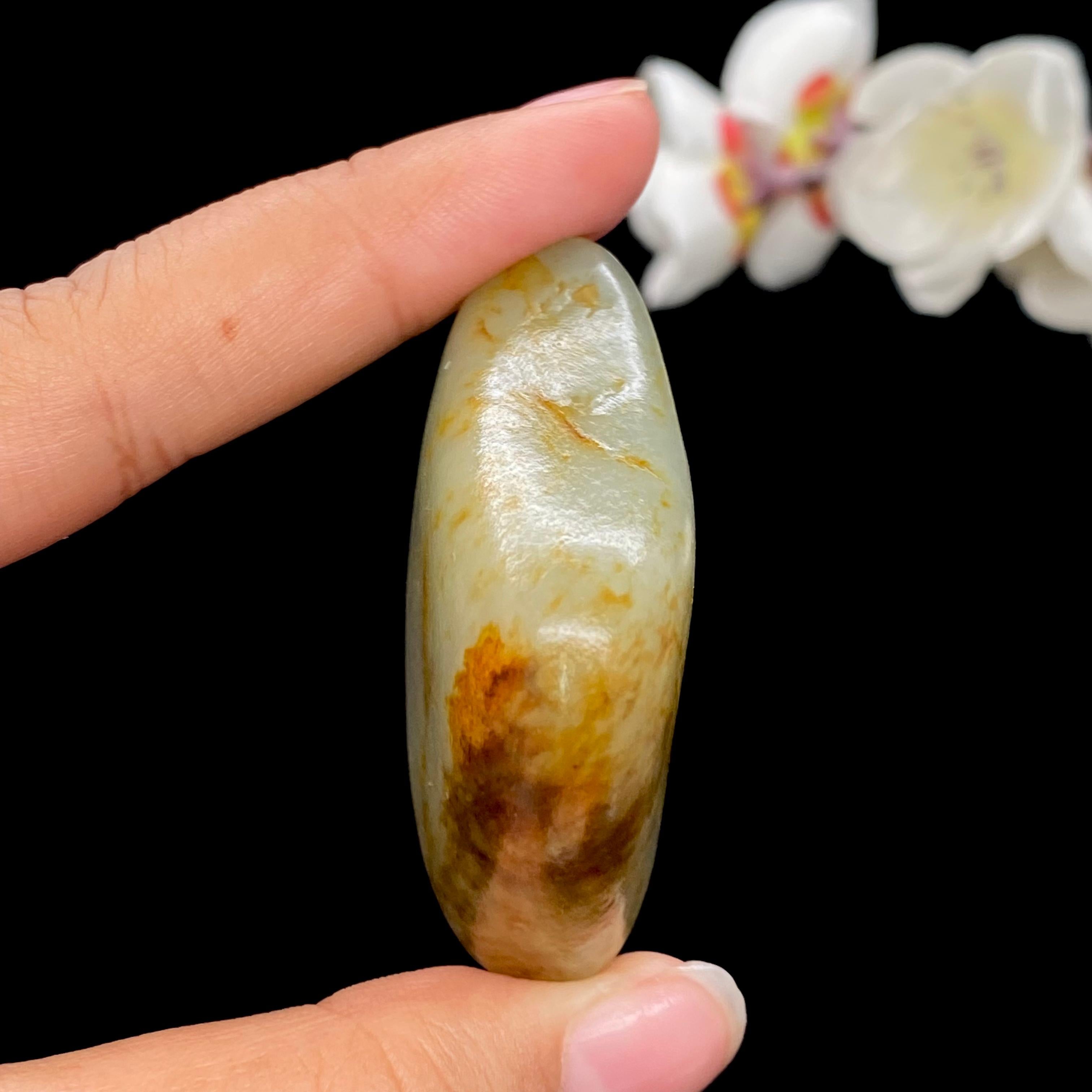 和田玉洒金皮籽料大挂件（56.9g）