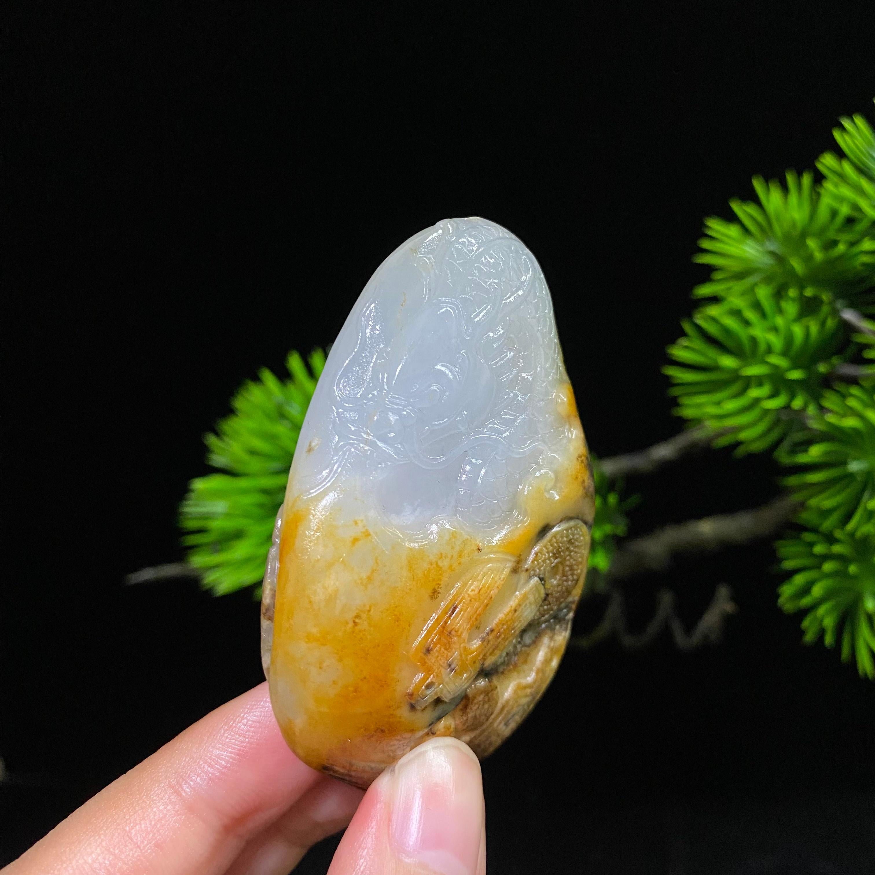 和田玉籽料龙牌（52.3g）