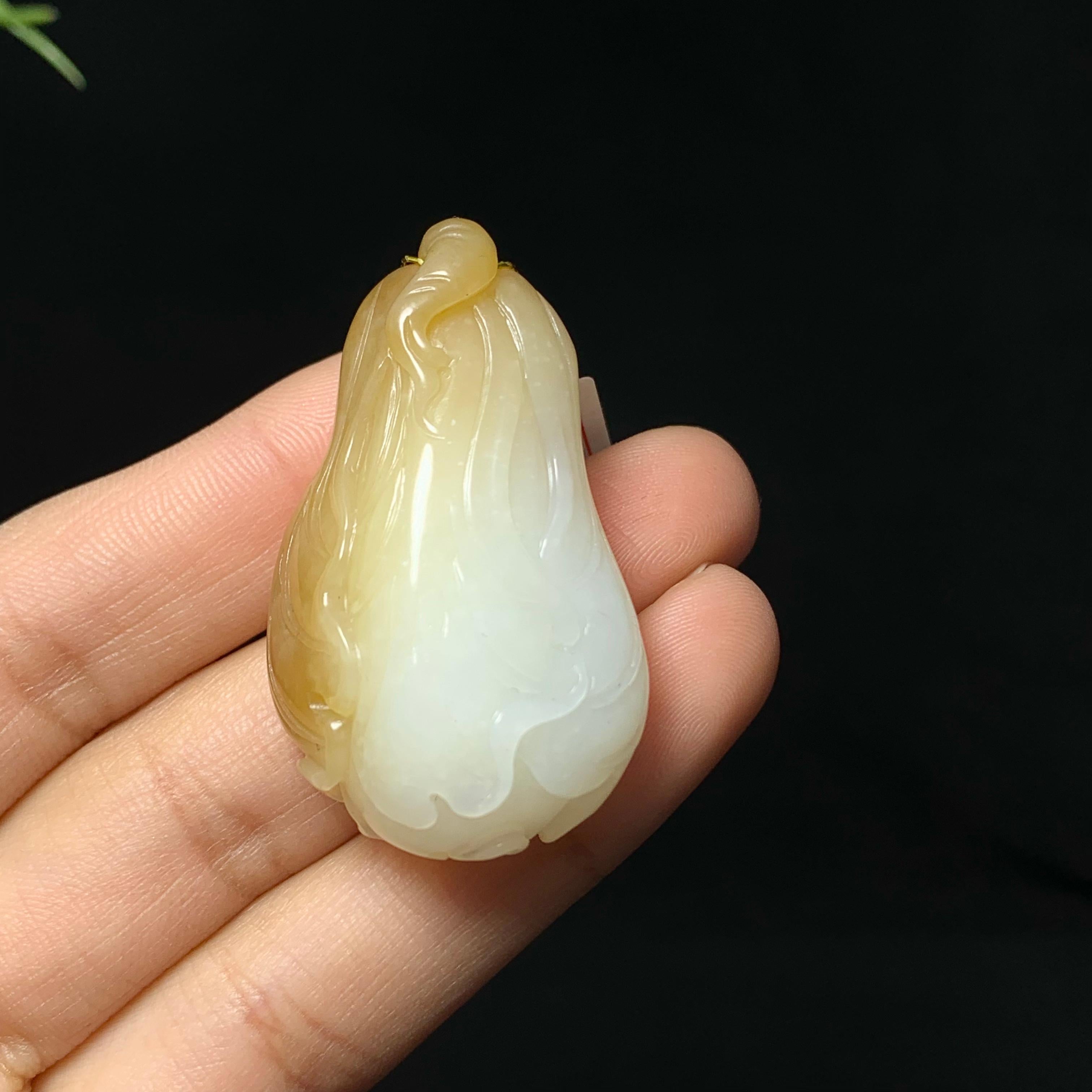 高品质新疆且末糖白玉白菜挂件（23.7g）