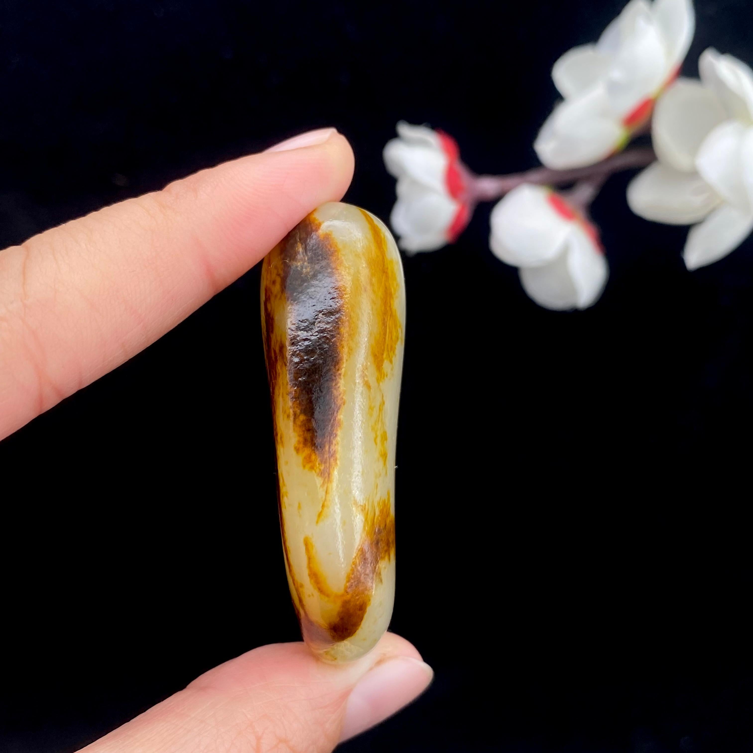 和田玉红皮籽料原石（40.4g）