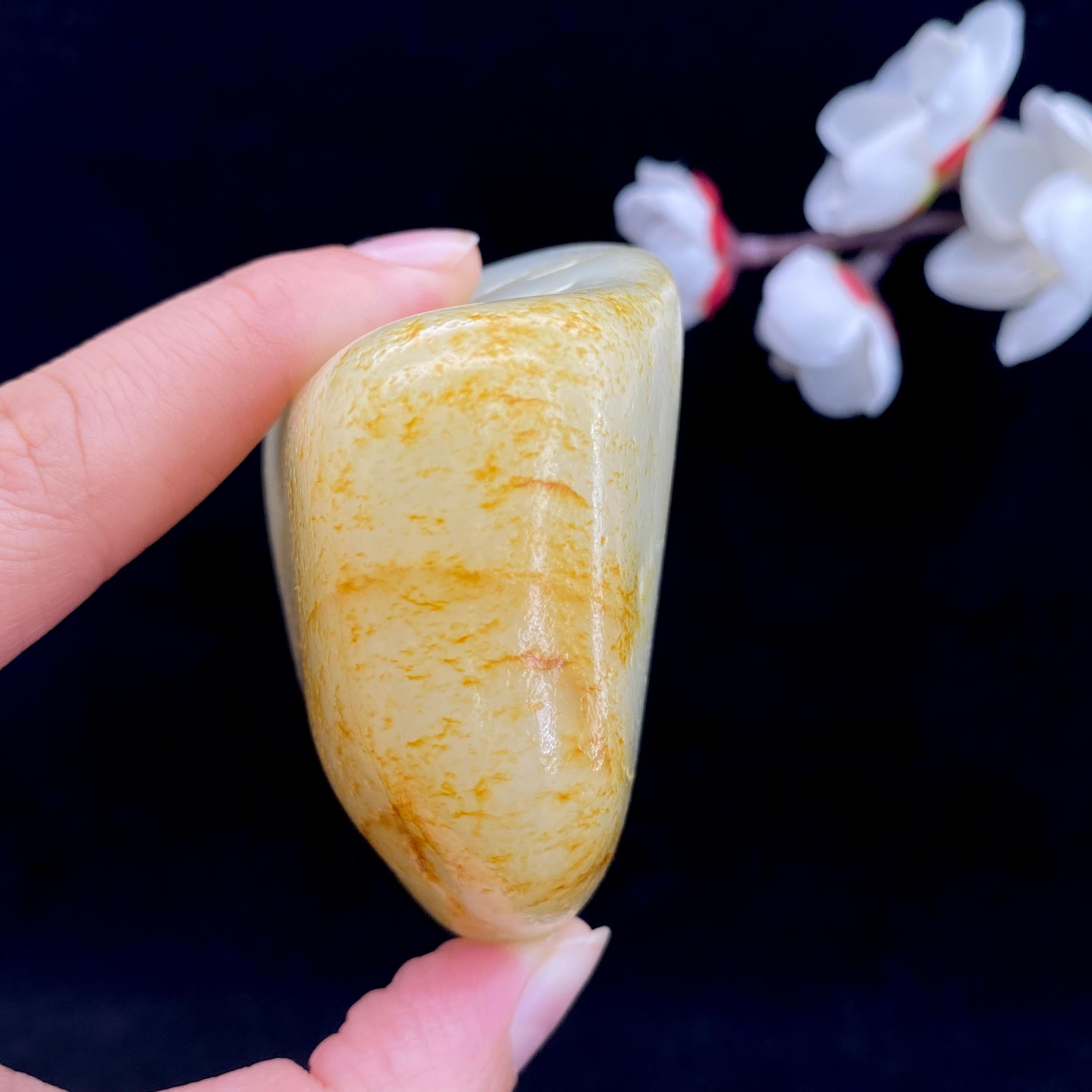 和田玉洒金皮籽料手把件（166.7g）