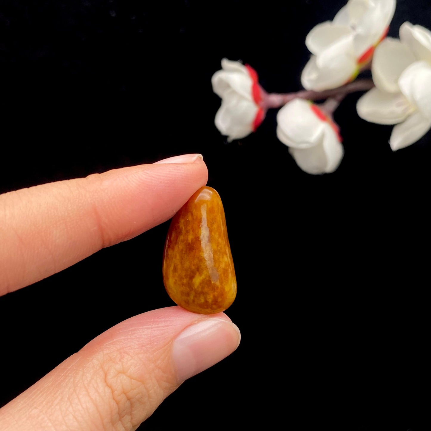 和田玉黄沁皮籽料原石（3.3g）