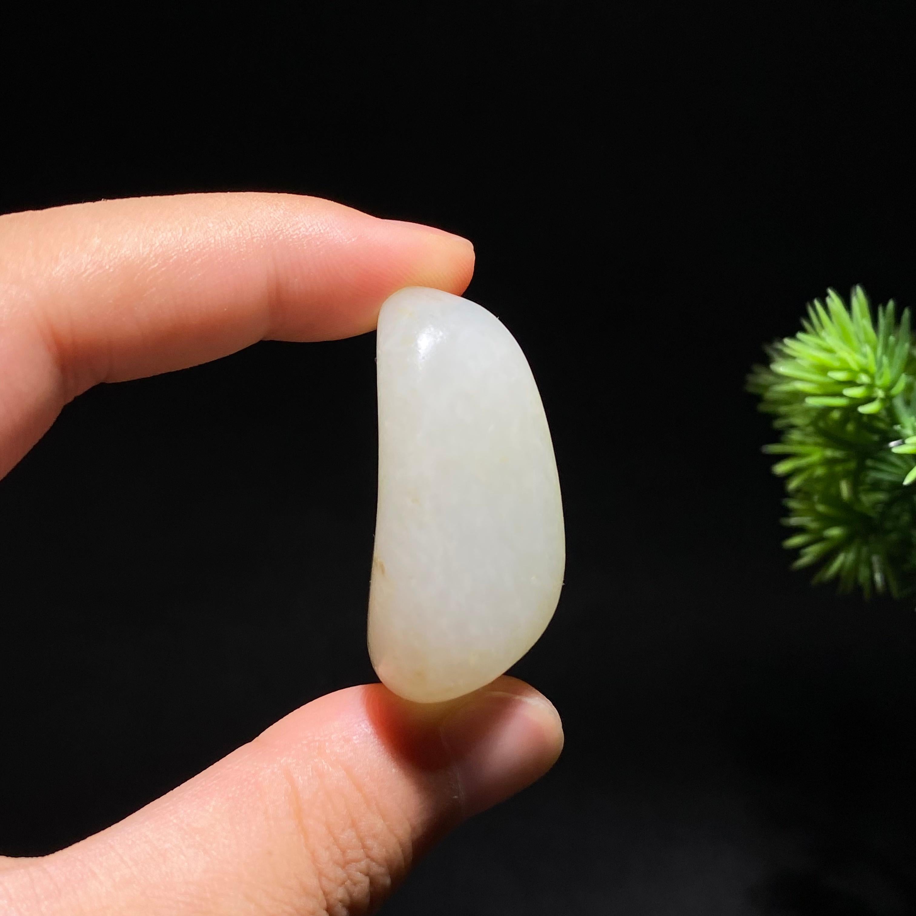 和田玉白玉洒金皮籽料原石（24.5g）