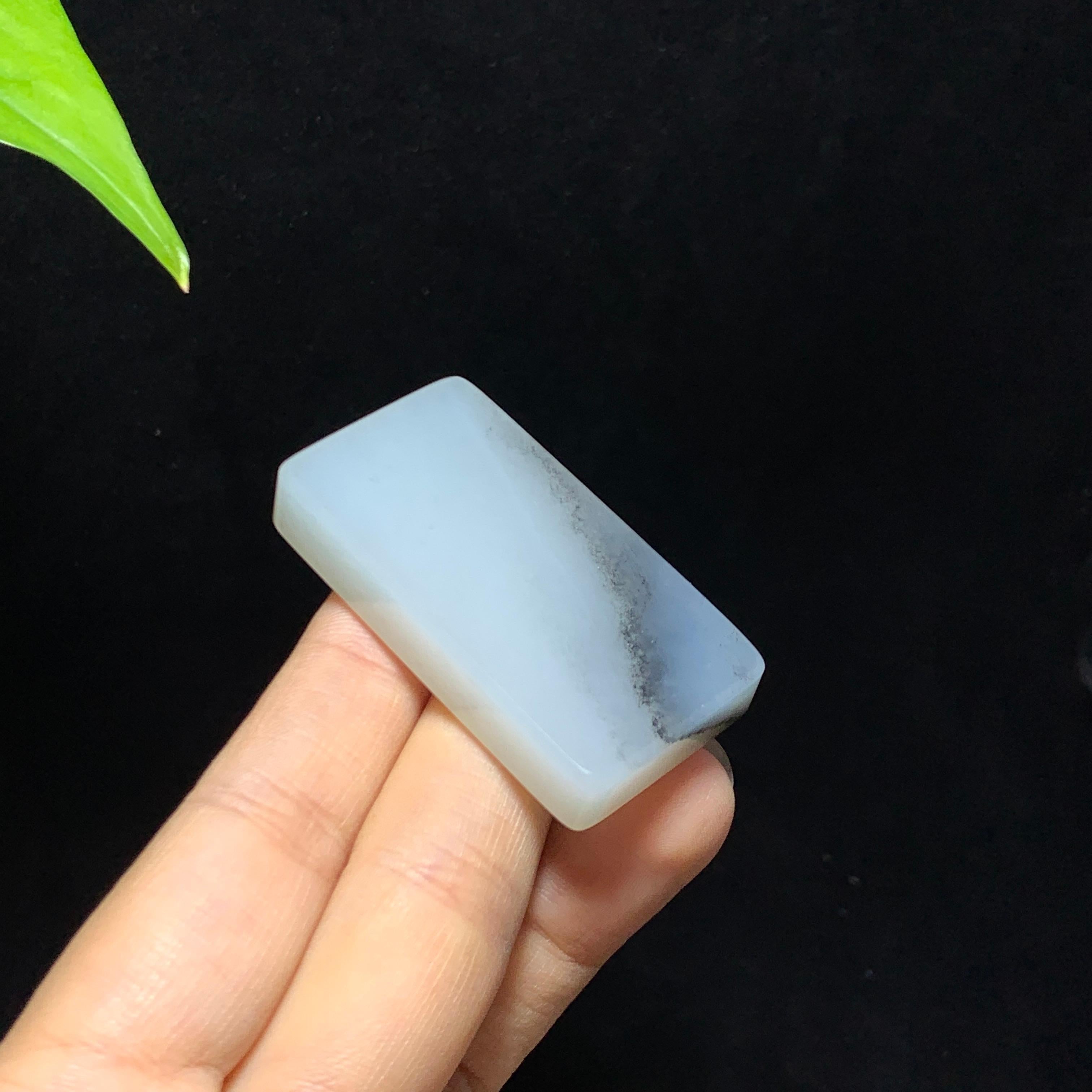 和田籽料青花无事牌挂件（34.2g）