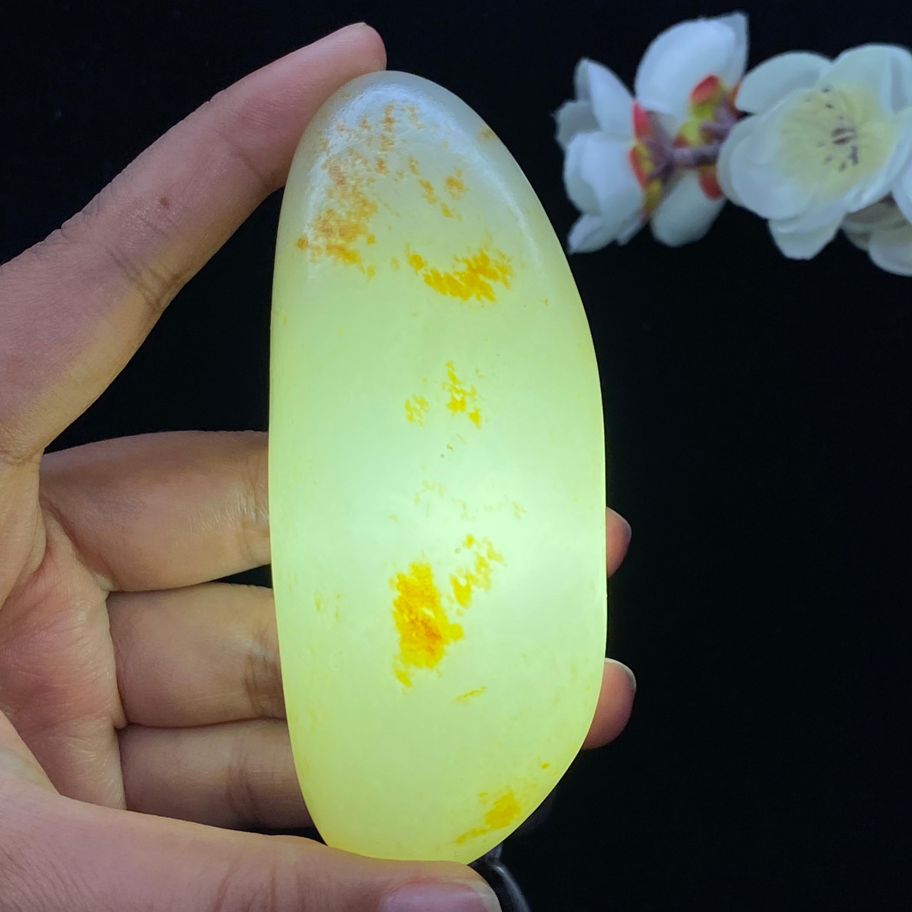 和田玉洒金皮籽料（186.2g）