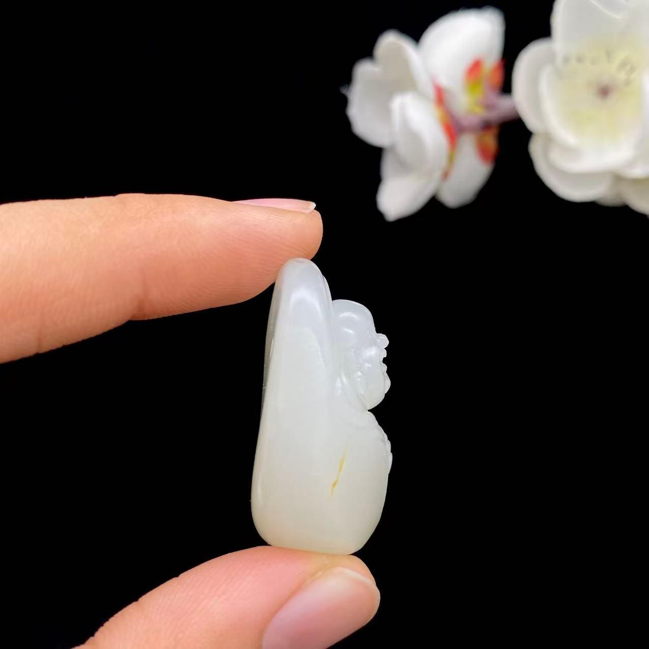 和田玉白玉籽料【佛公】挂件（22.4g）