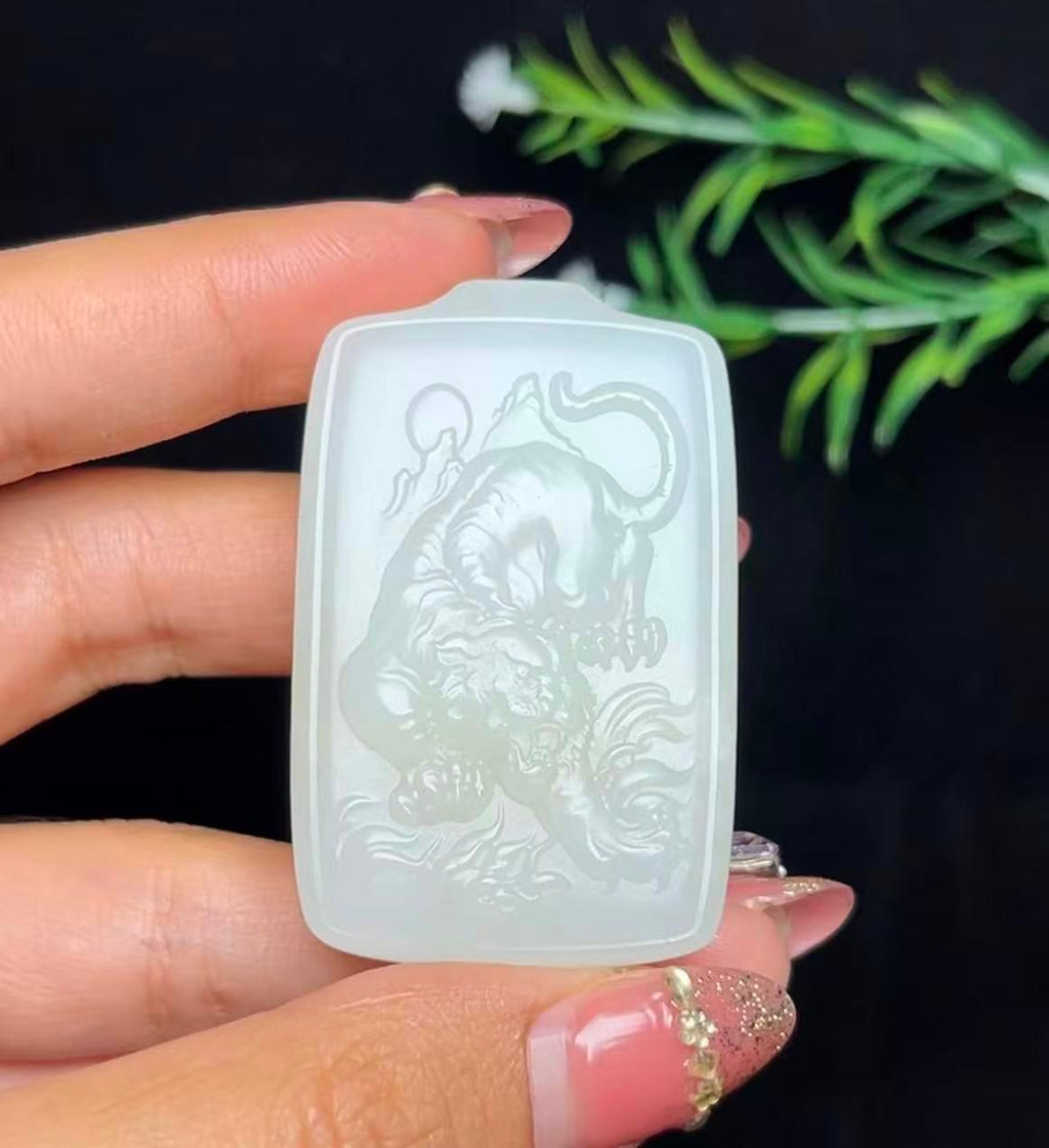 和田玉糖白料下山虎牌（42.2g）
