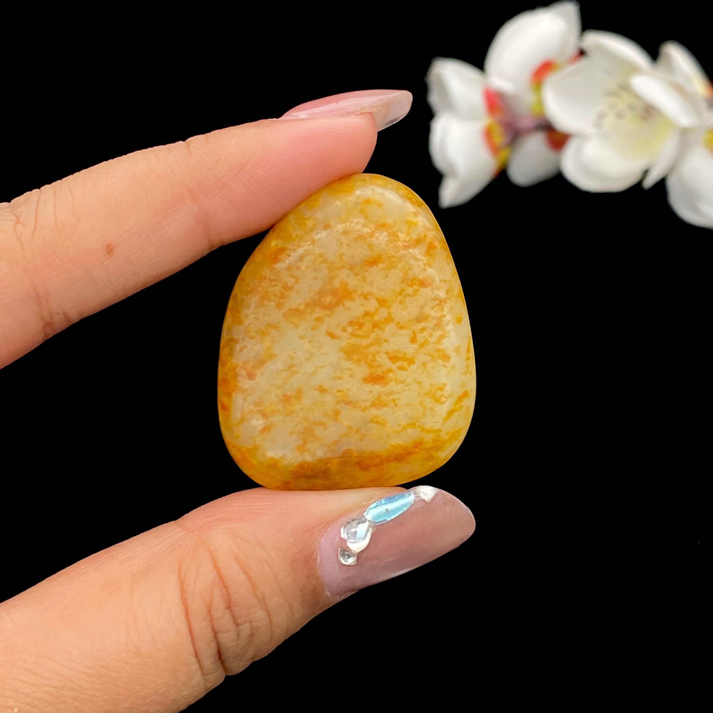 和田玉洒红皮籽料挂件（28.6g）