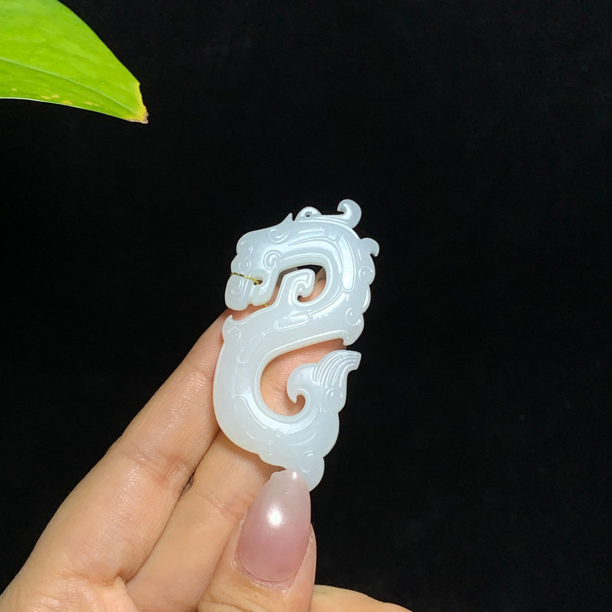 和田山料白玉仿古龙挂件（17.8g）