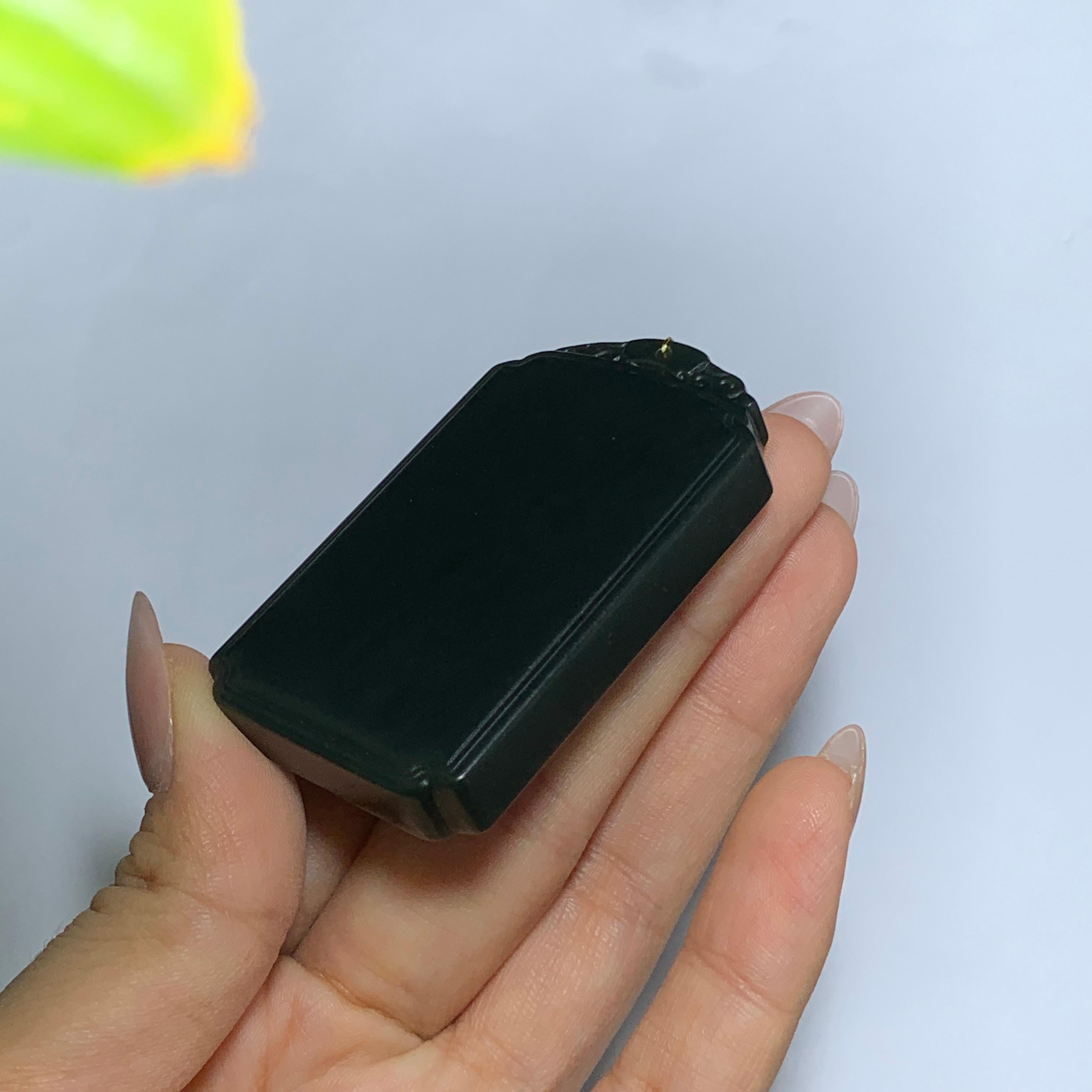 和田山料塔青一细无事牌挂件（61.4g）