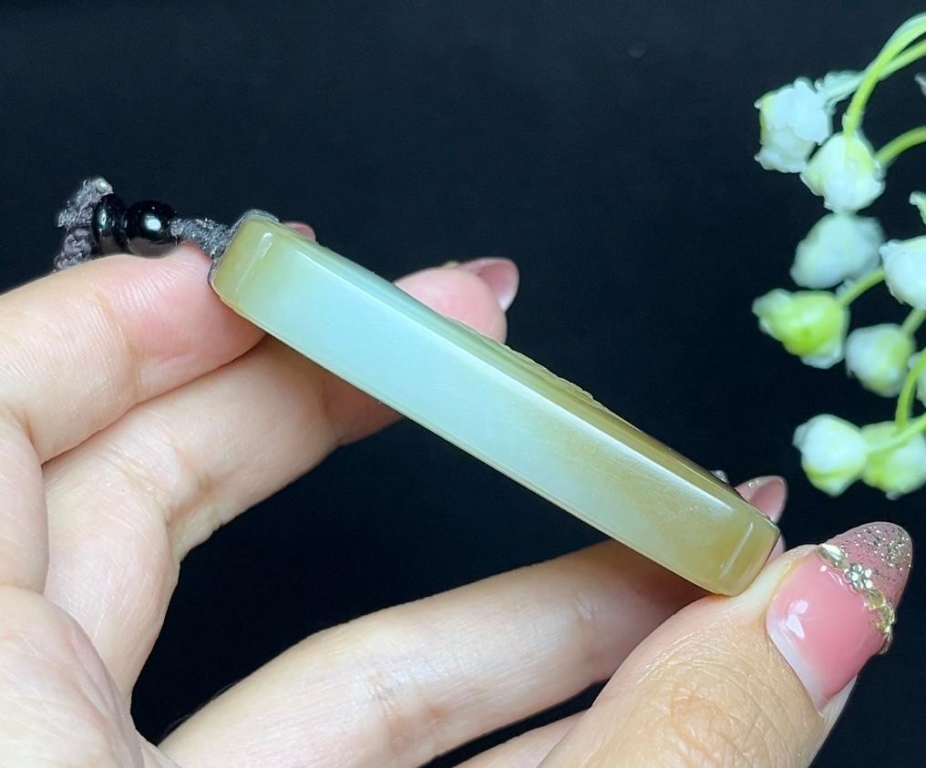 和田玉且末糖莲花无相佛平安无事牌（59.1g）