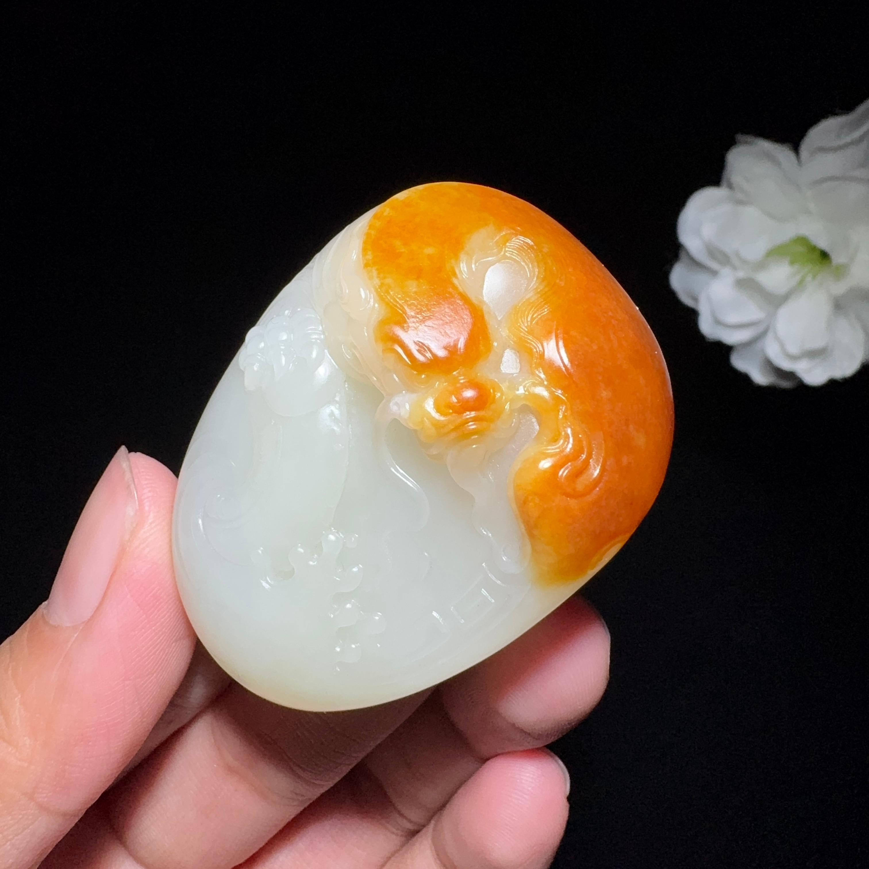 和田玉籽料挂件龙行天下（49.0g）