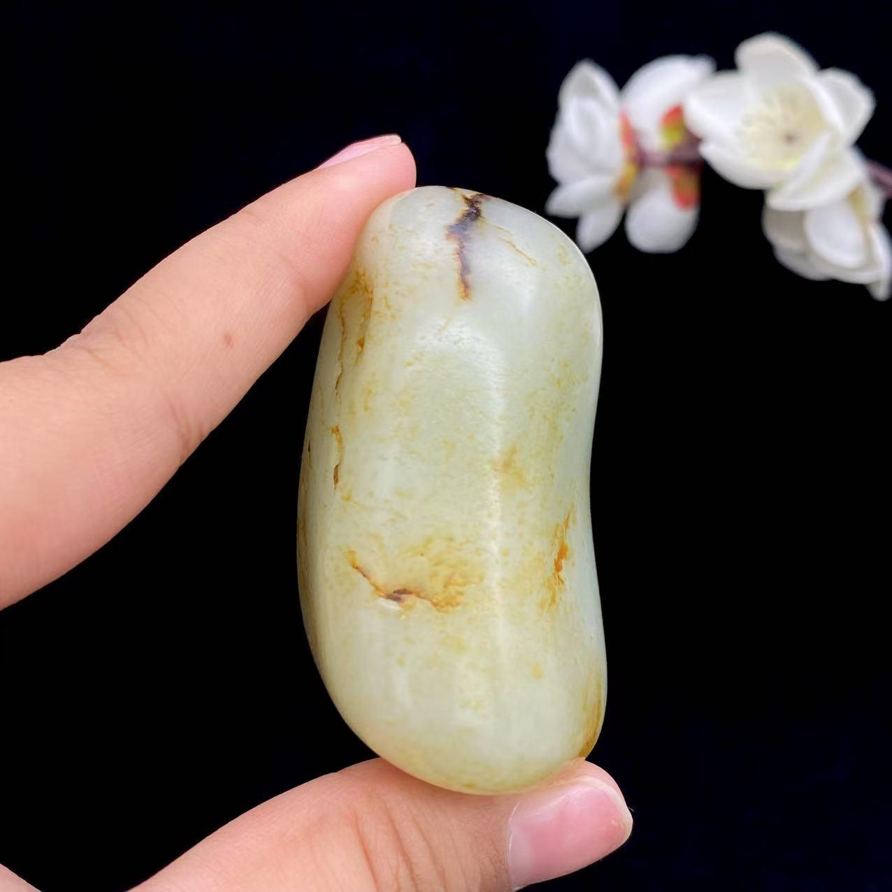 和田玉洒金皮籽料手把件（121.9g）