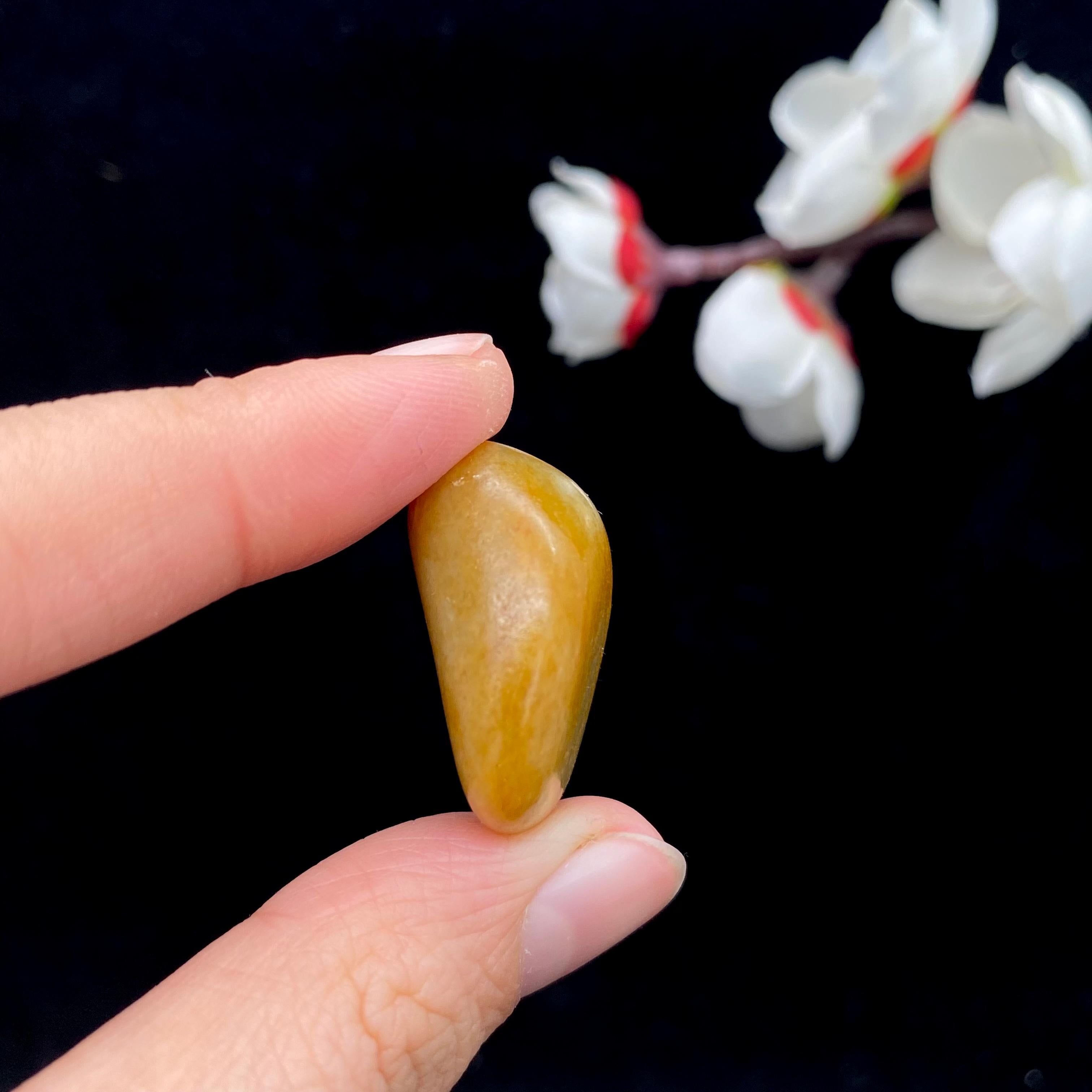 【超值推荐】和田玉黄皮籽料原石（11.3g）