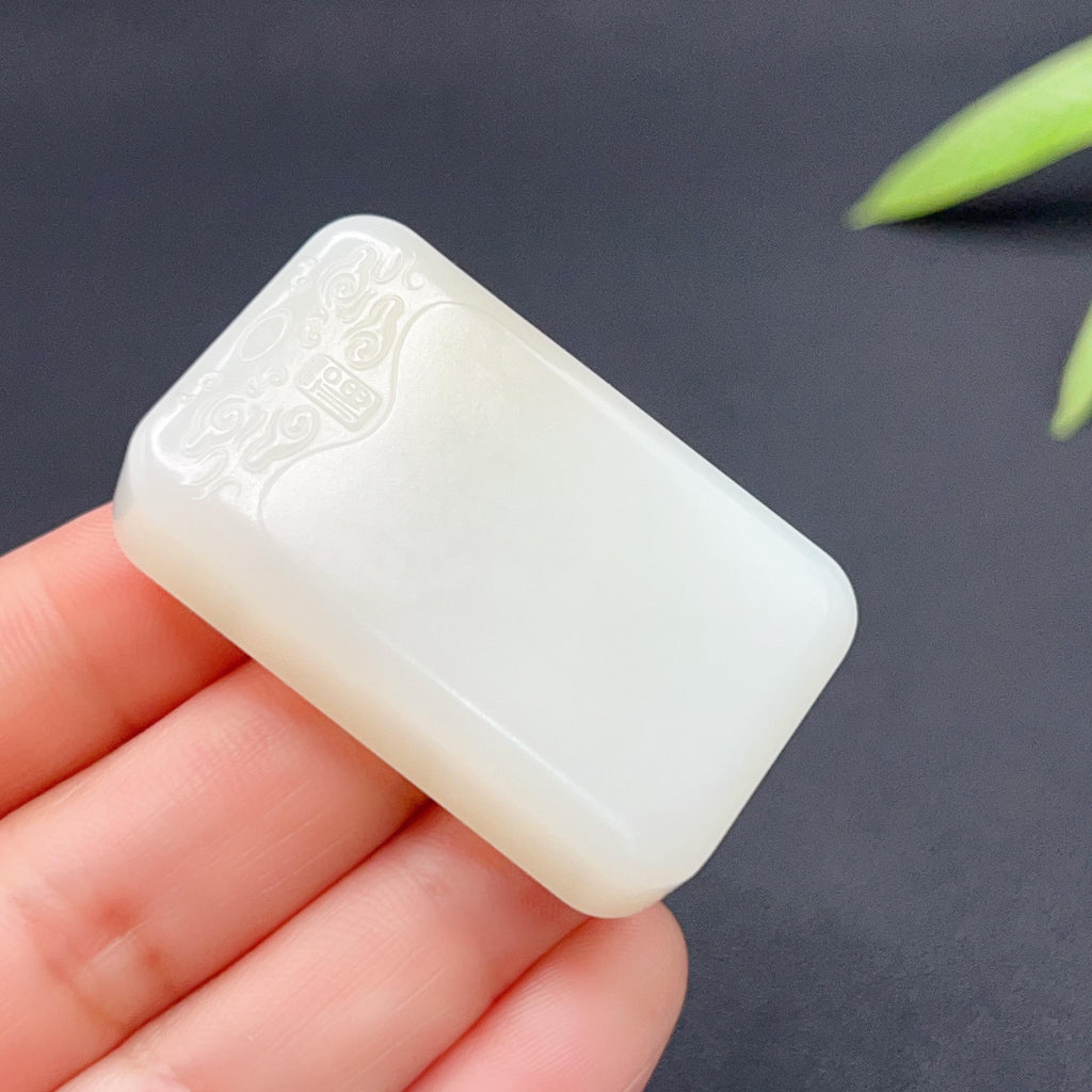 和田玉羊脂白玉平安无事牌玉牌（44.41g）