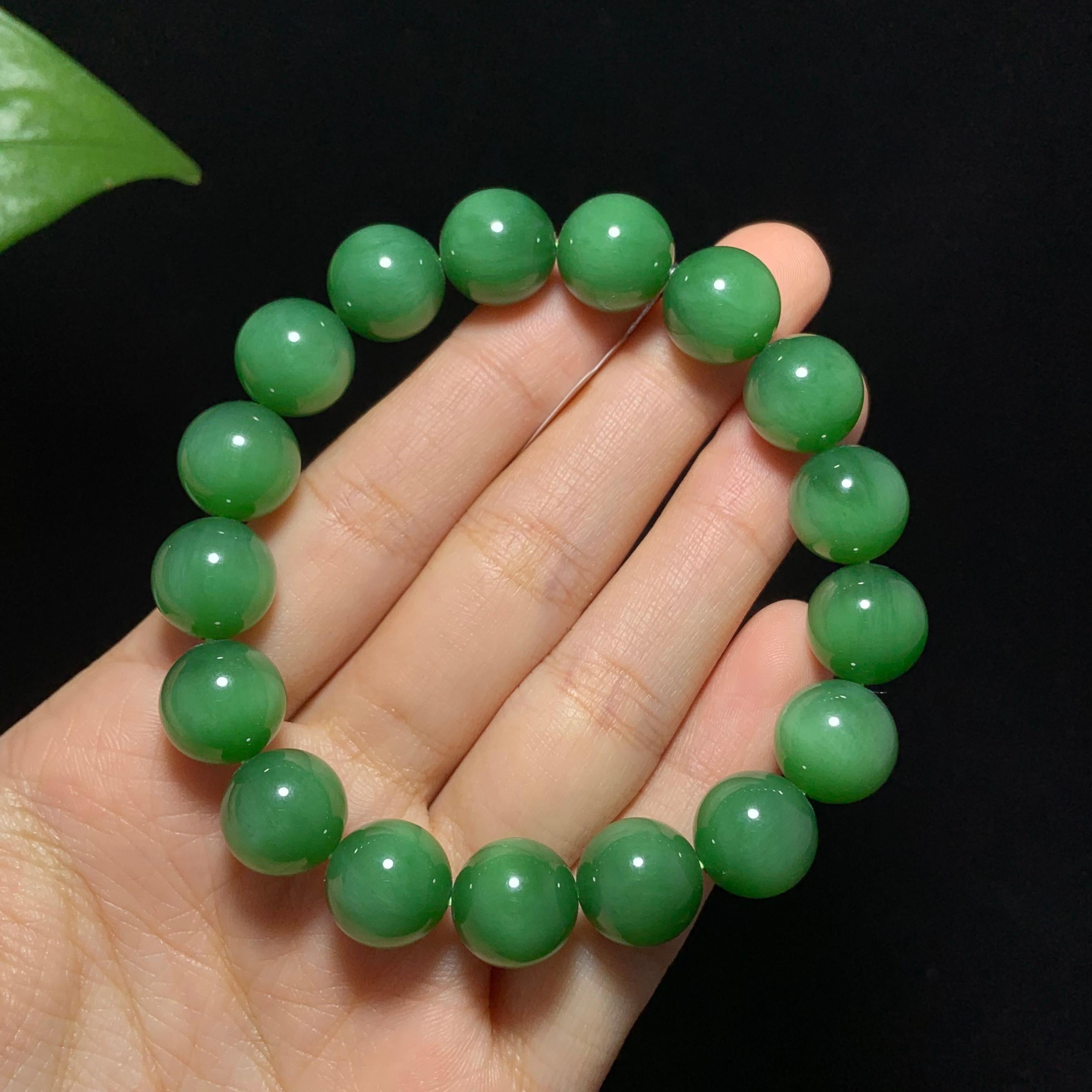 收藏级碧玉粉绿猫眼手串（45.5g）