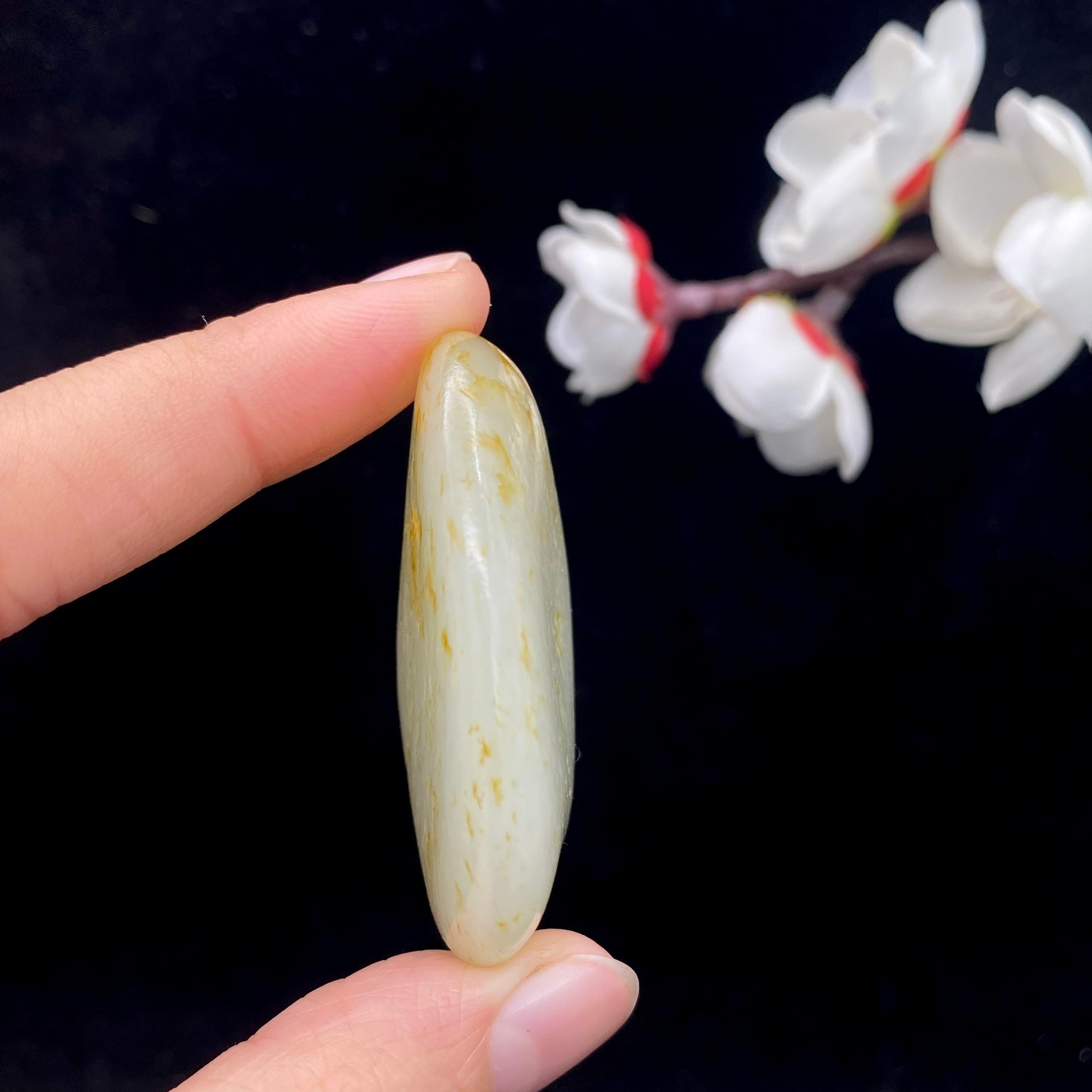 和田玉洒金皮籽料挂件（35.9g）