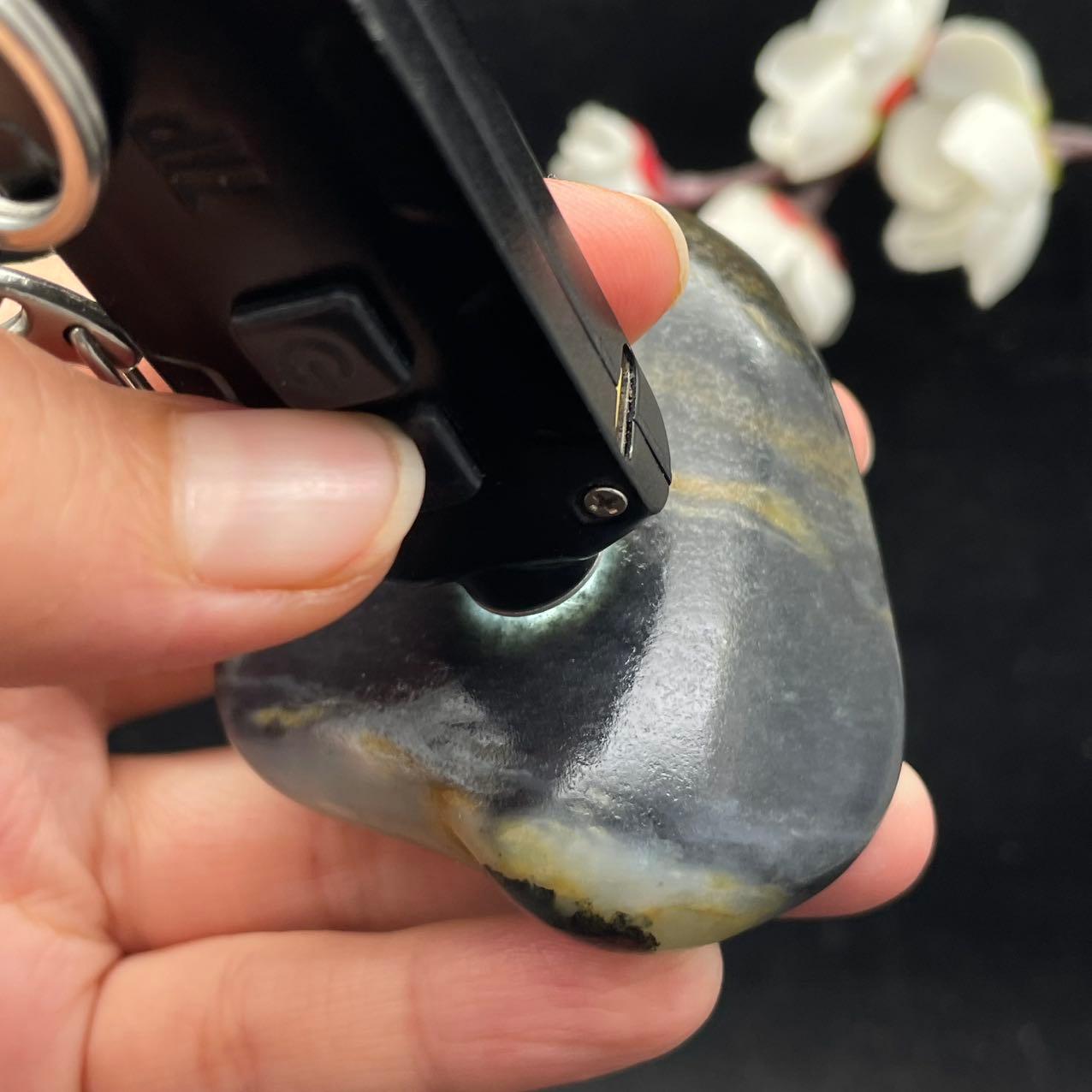 和田玉青花籽料（112.9g）