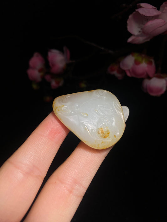 和田玉籽料莲花挂件（14.0g）