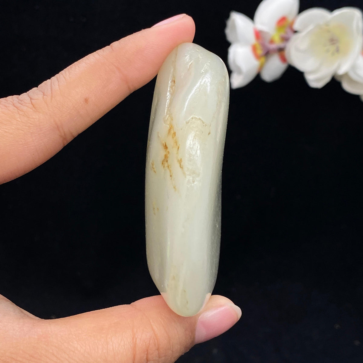 和田玉白玉籽料手把件（137.6g）