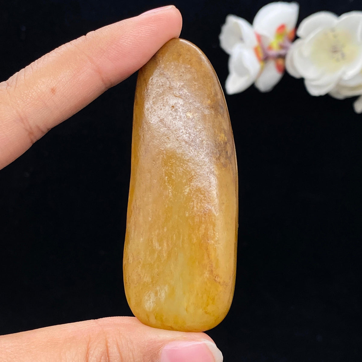 和田玉黄沁皮籽料挂件（38.9g）