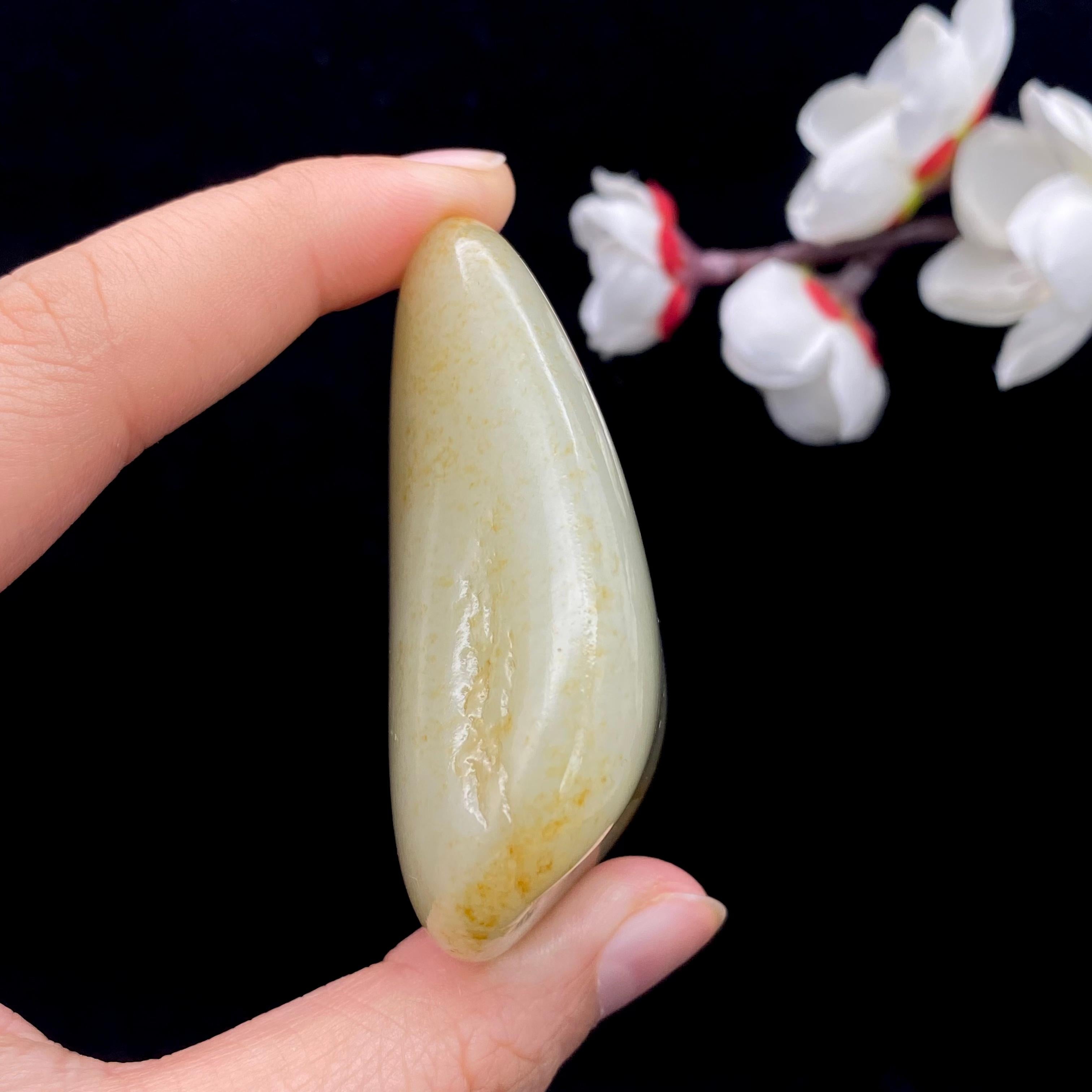和田玉洒金皮籽料原石（99.1g）