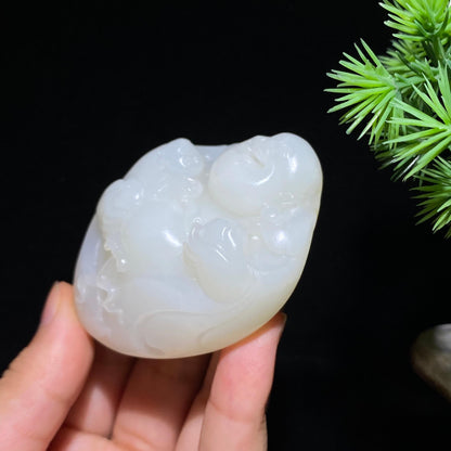 和田玉籽料童子闹佛（120.5g）