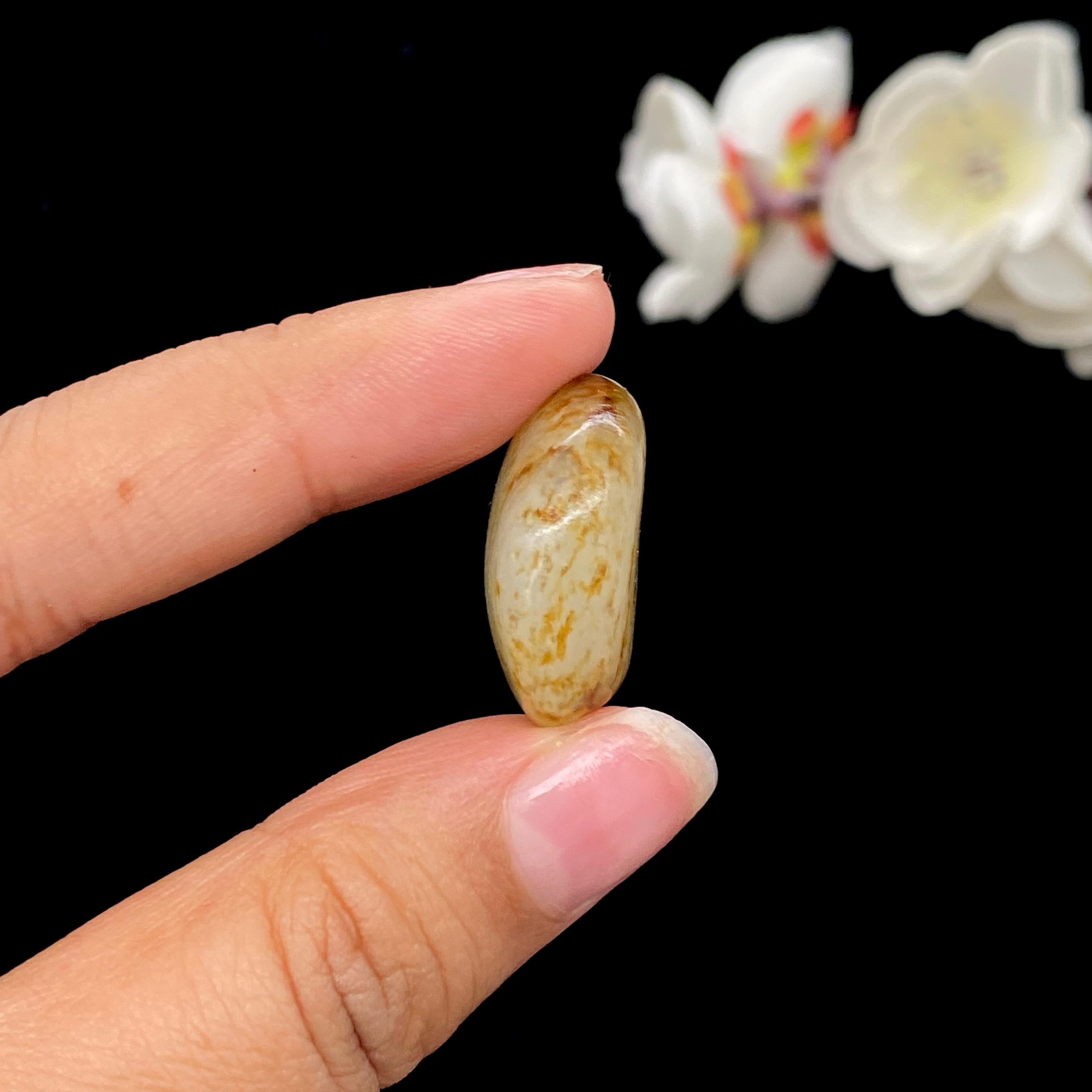 和田玉洒金皮籽料（8.2g）