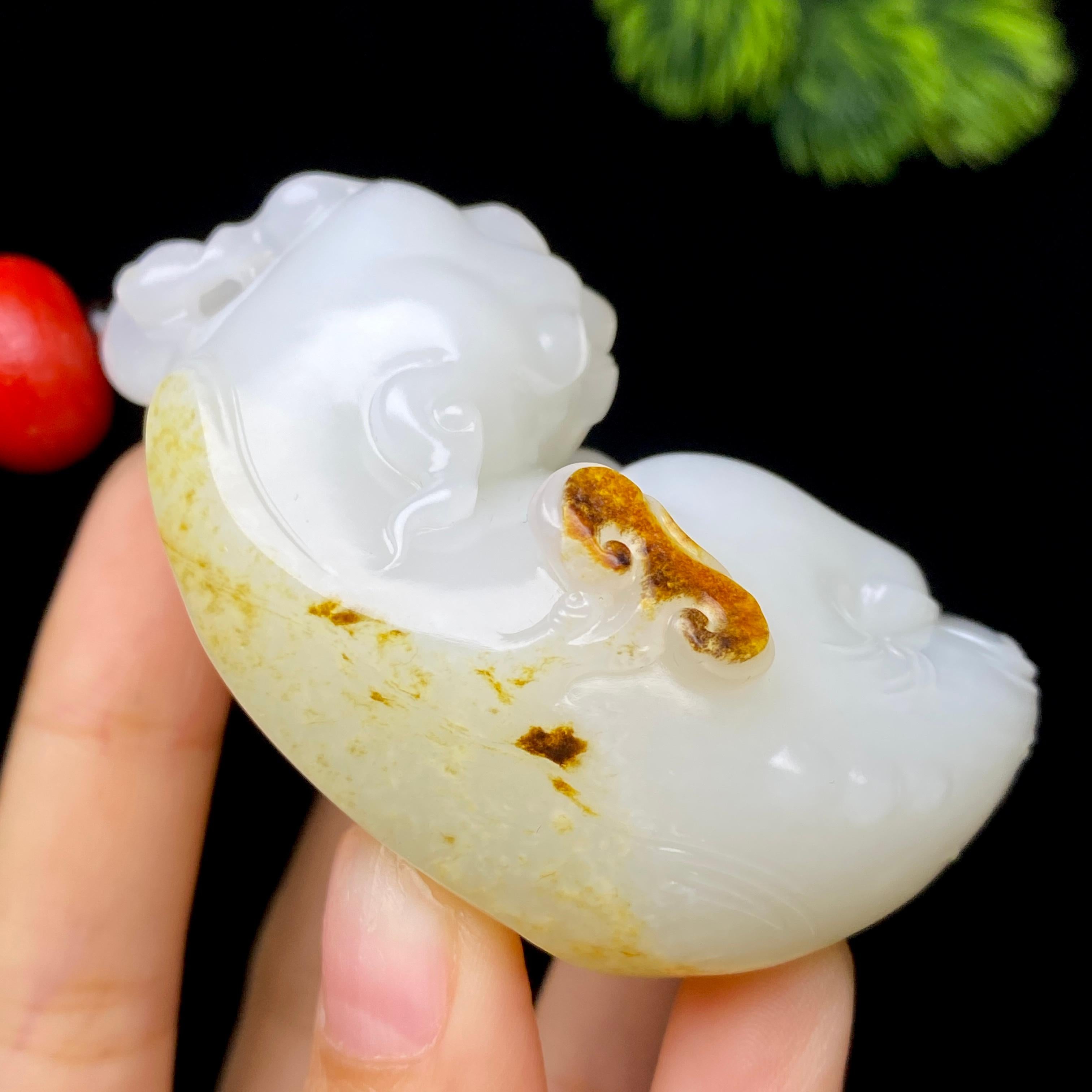 和田玉籽料貔貅把件（132.1g）