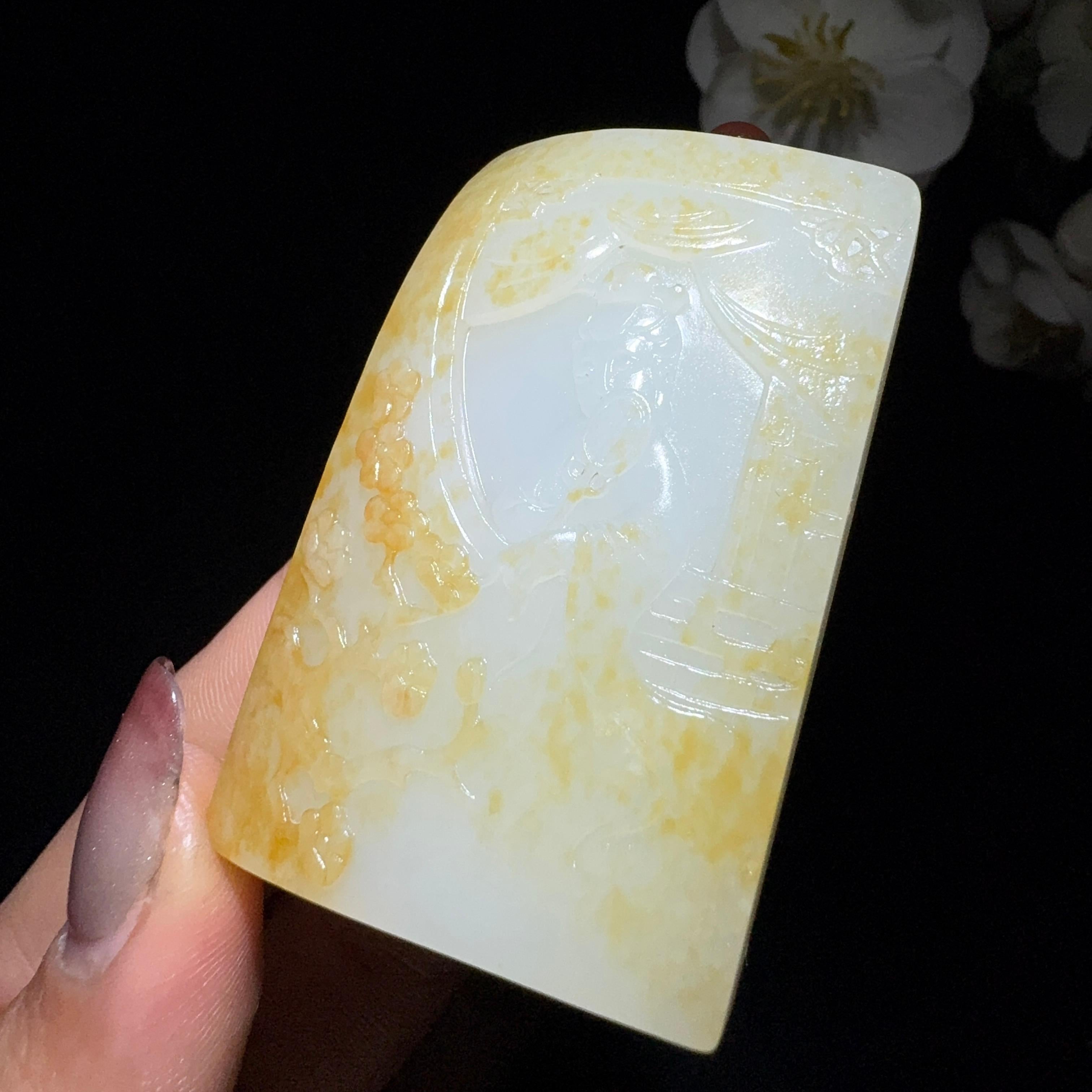 和田玉籽料牌子国色天香（57.2g）