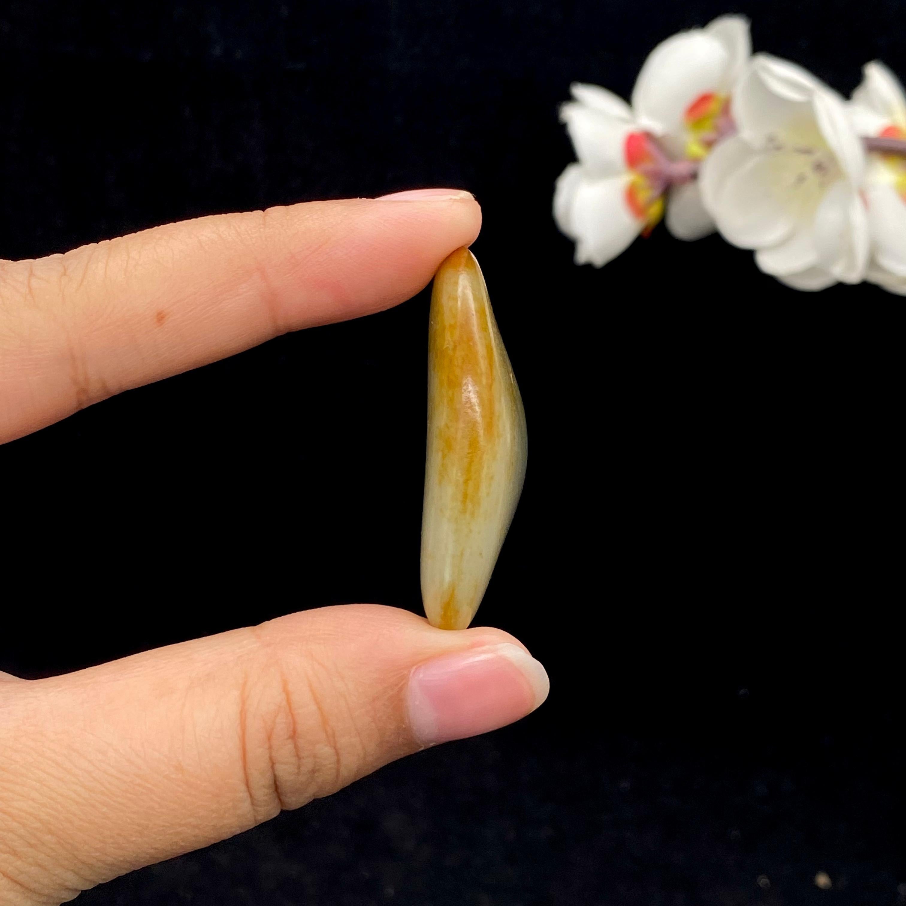 和田玉黄皮籽料吊坠籽（16.8g）