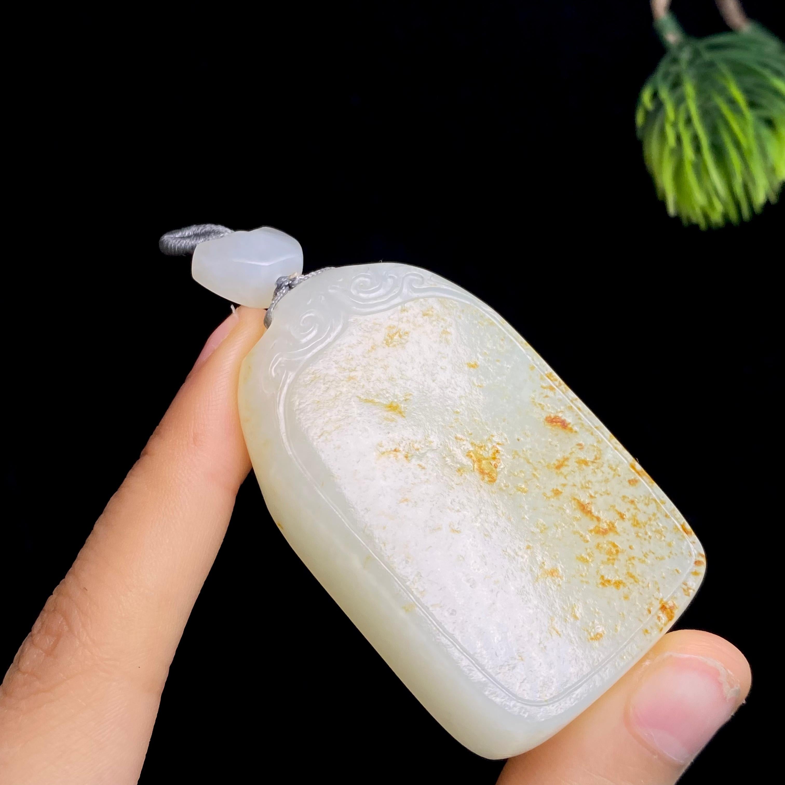 和田玉籽料无事牌（67.5g）