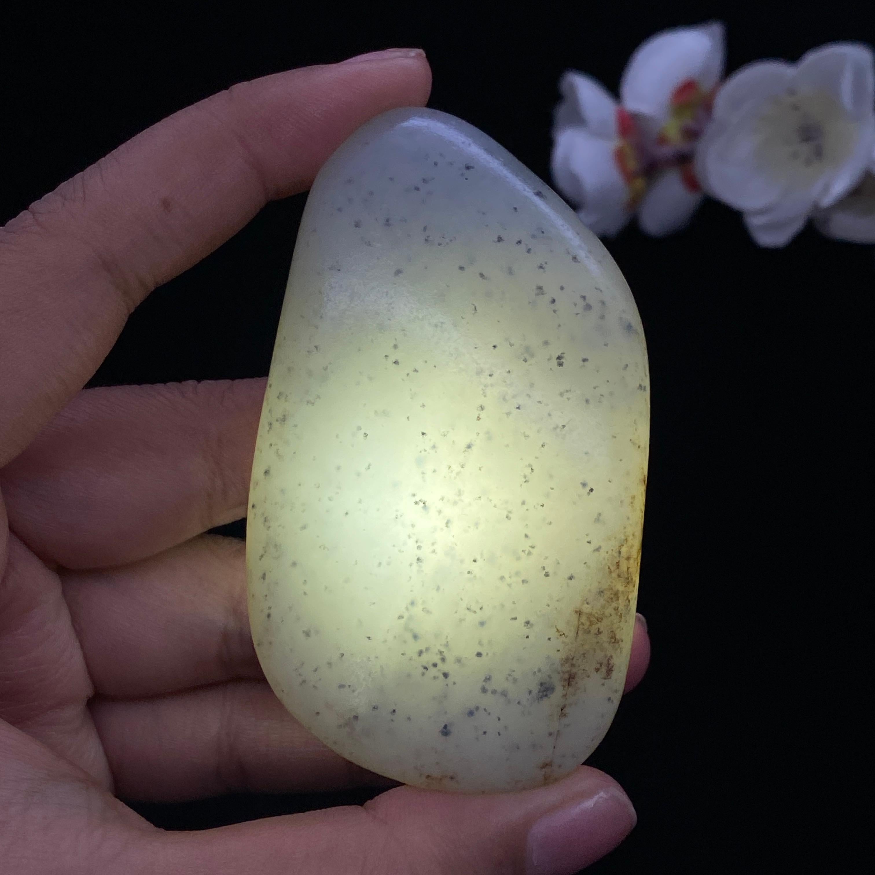 和田玉青花籽料手把件（96.5g）