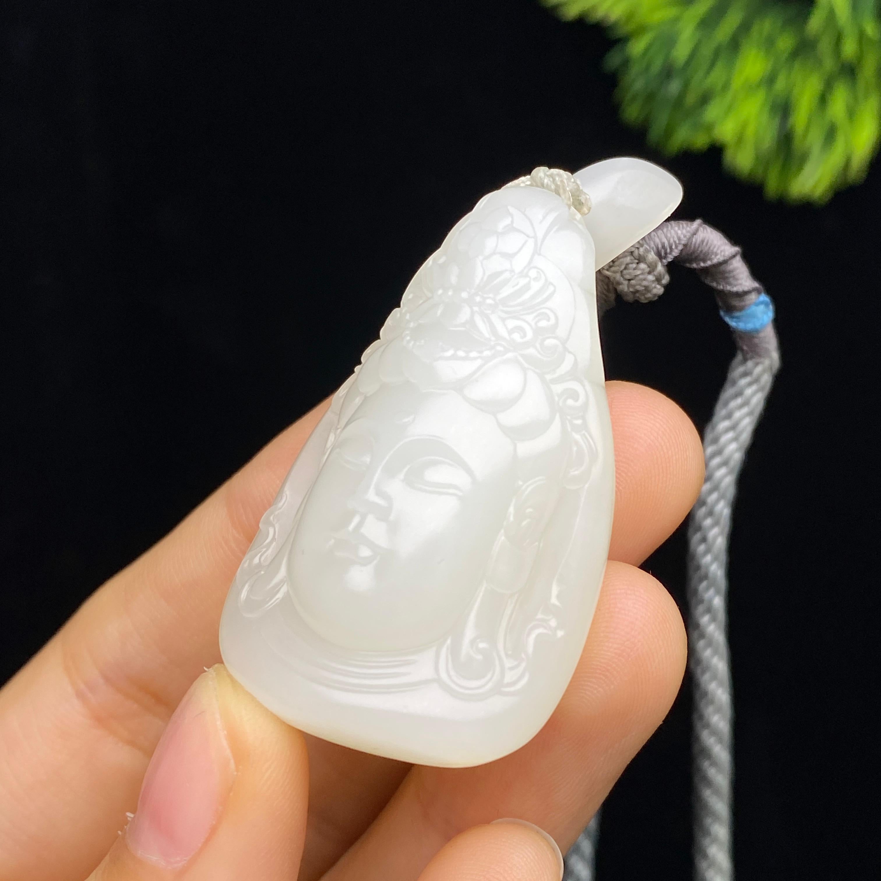 和田玉籽料观音（24.7g）