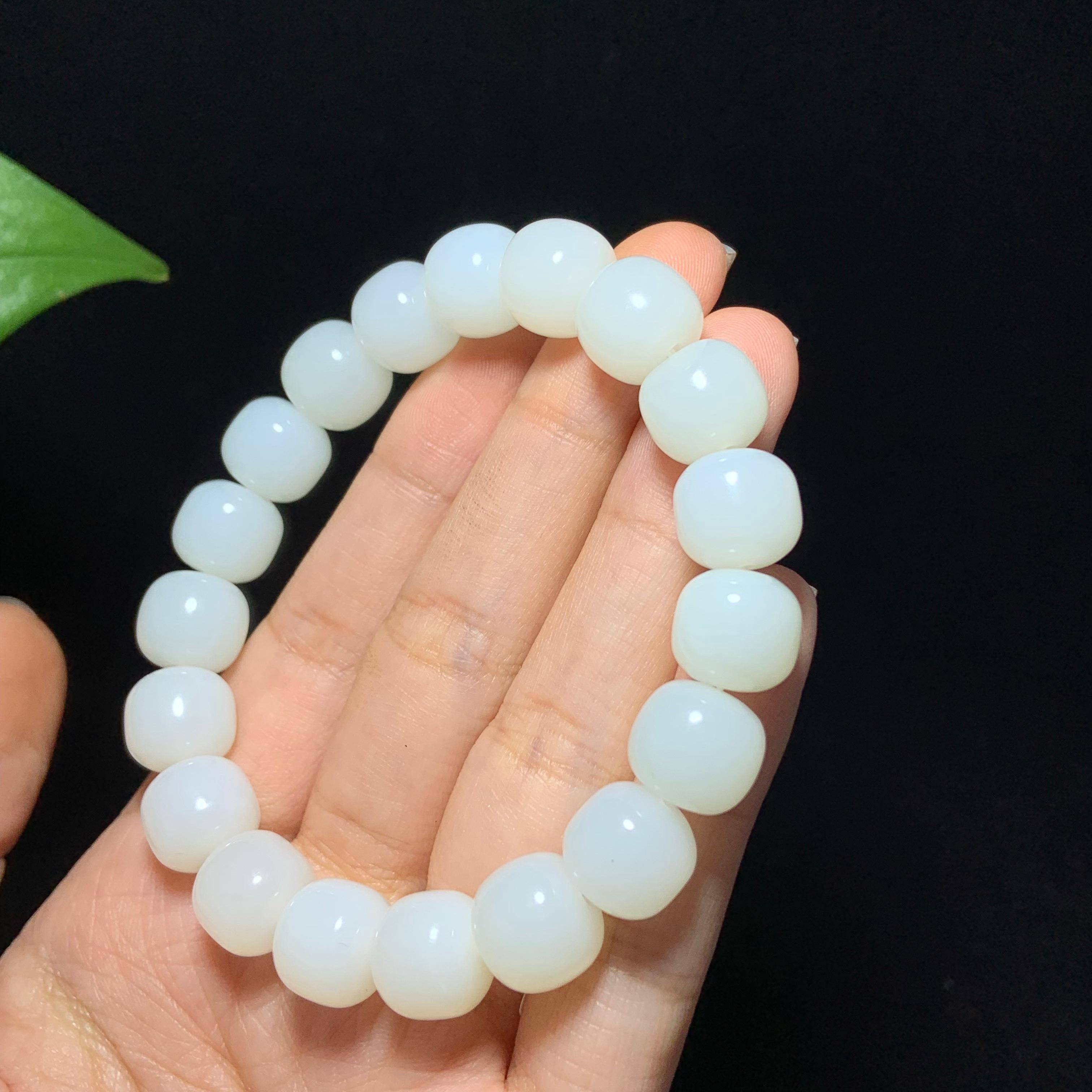 收藏级和田山料羊脂白玉老型珠手串（42.0g）