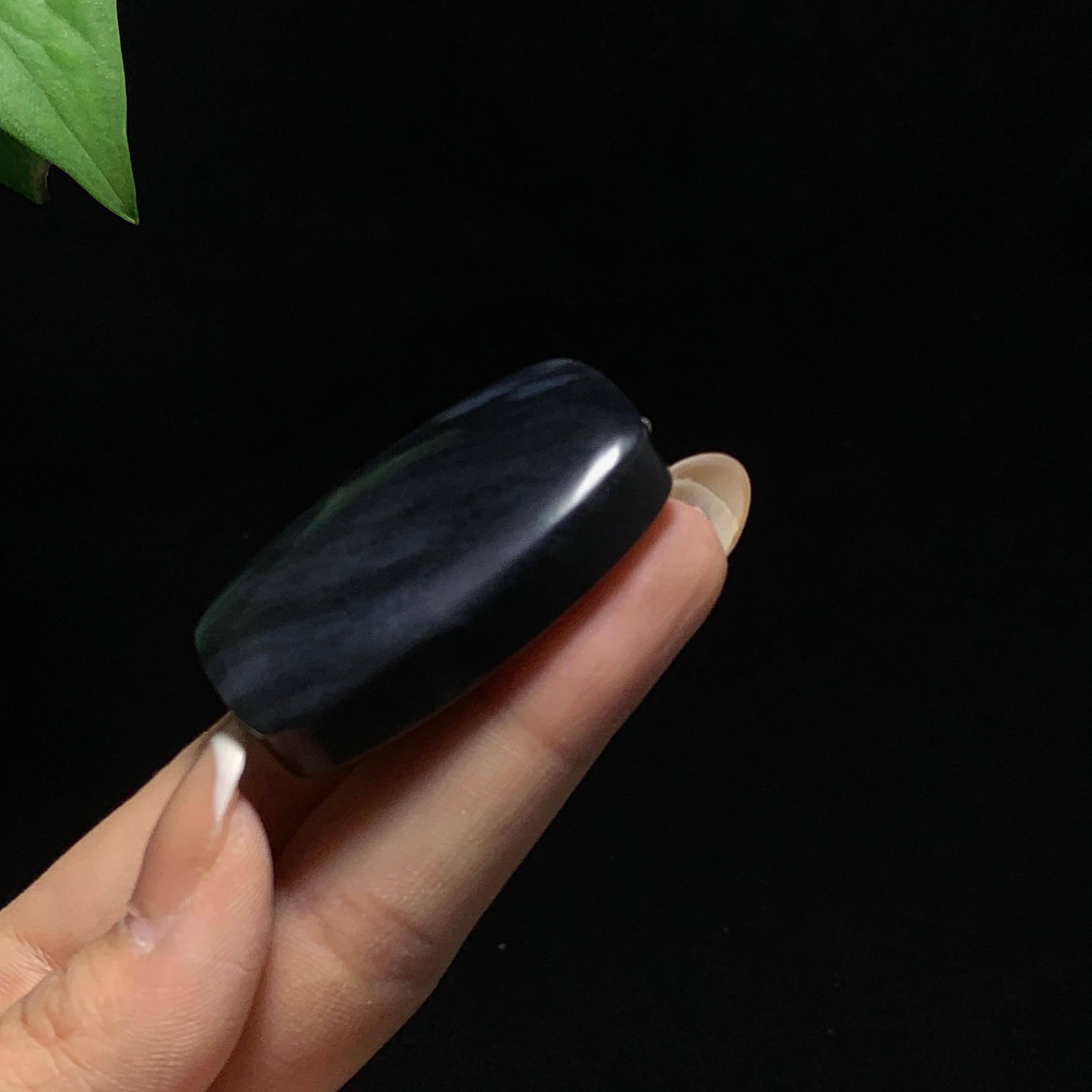 和田籽料青花无事牌挂件（34.7g）