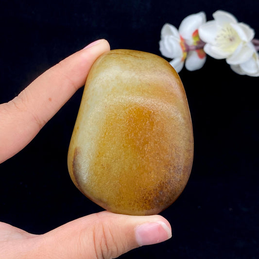 和田玉聚黄皮籽料手把件（115.6g）
