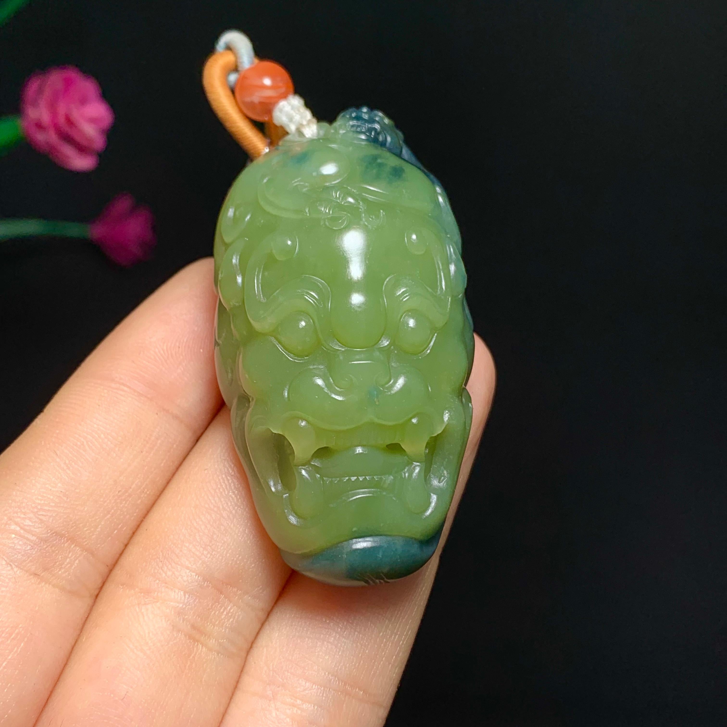 和田玉山料青黄口兽面挂件（46.2g）