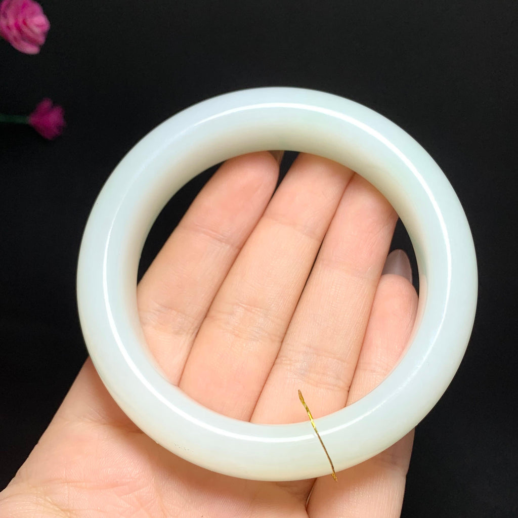 和田玉羊脂白玉宽版大气手镯（99.5g）