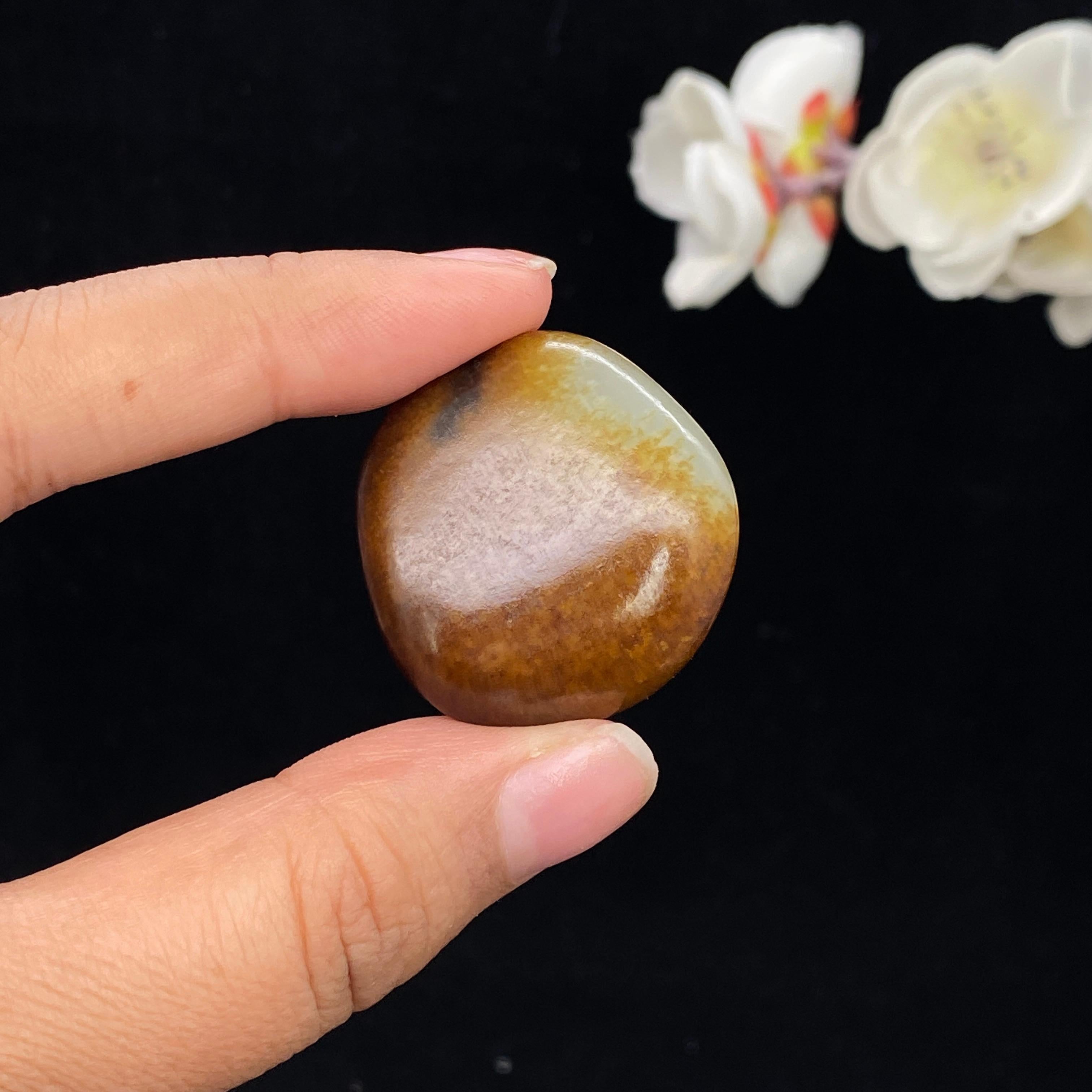 和田玉聚红皮籽料挂件（27.2g）