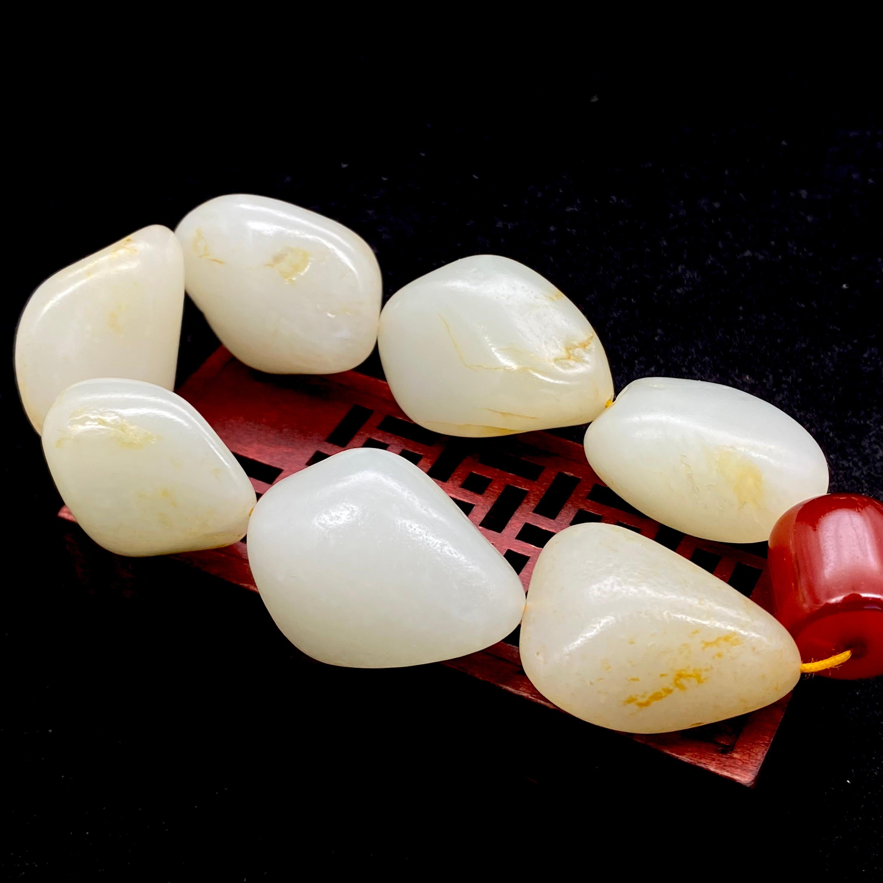 和田玉洒金皮【精品手串】（166.6g）