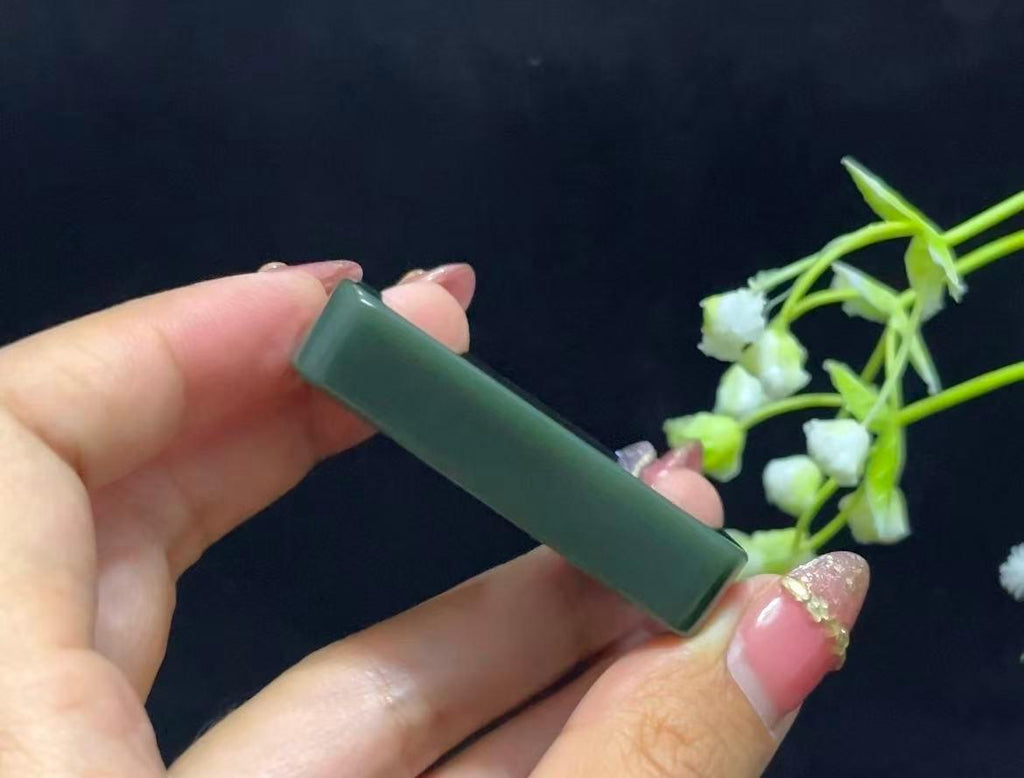 和田玉塔青平安无事牌（46.5g）