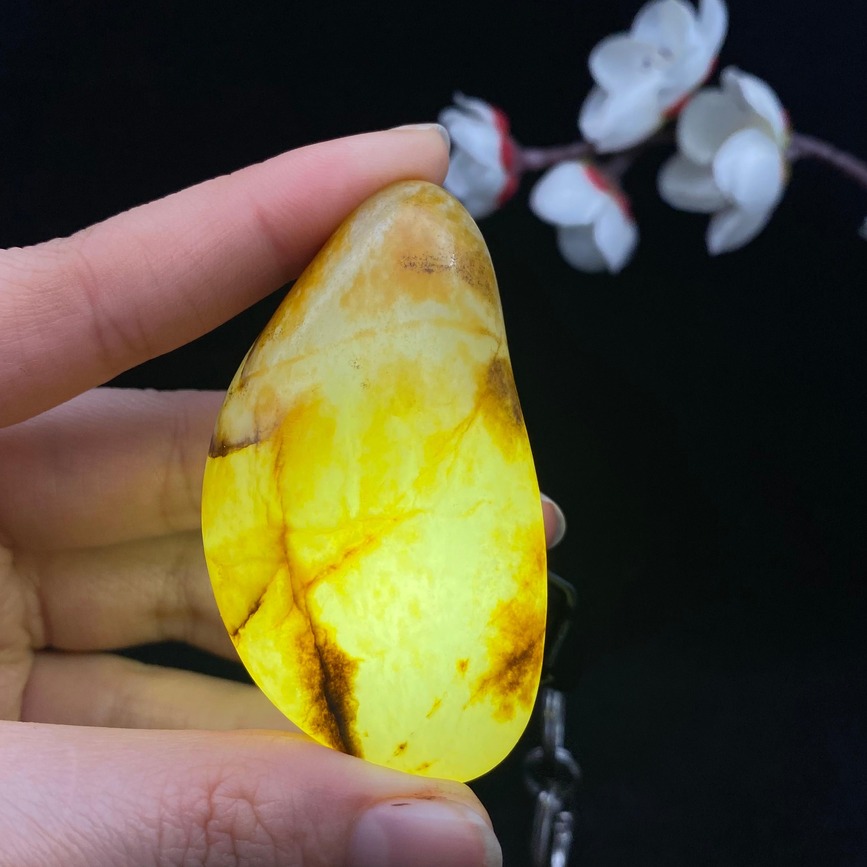 和田玉洒金皮籽料（62.2g）