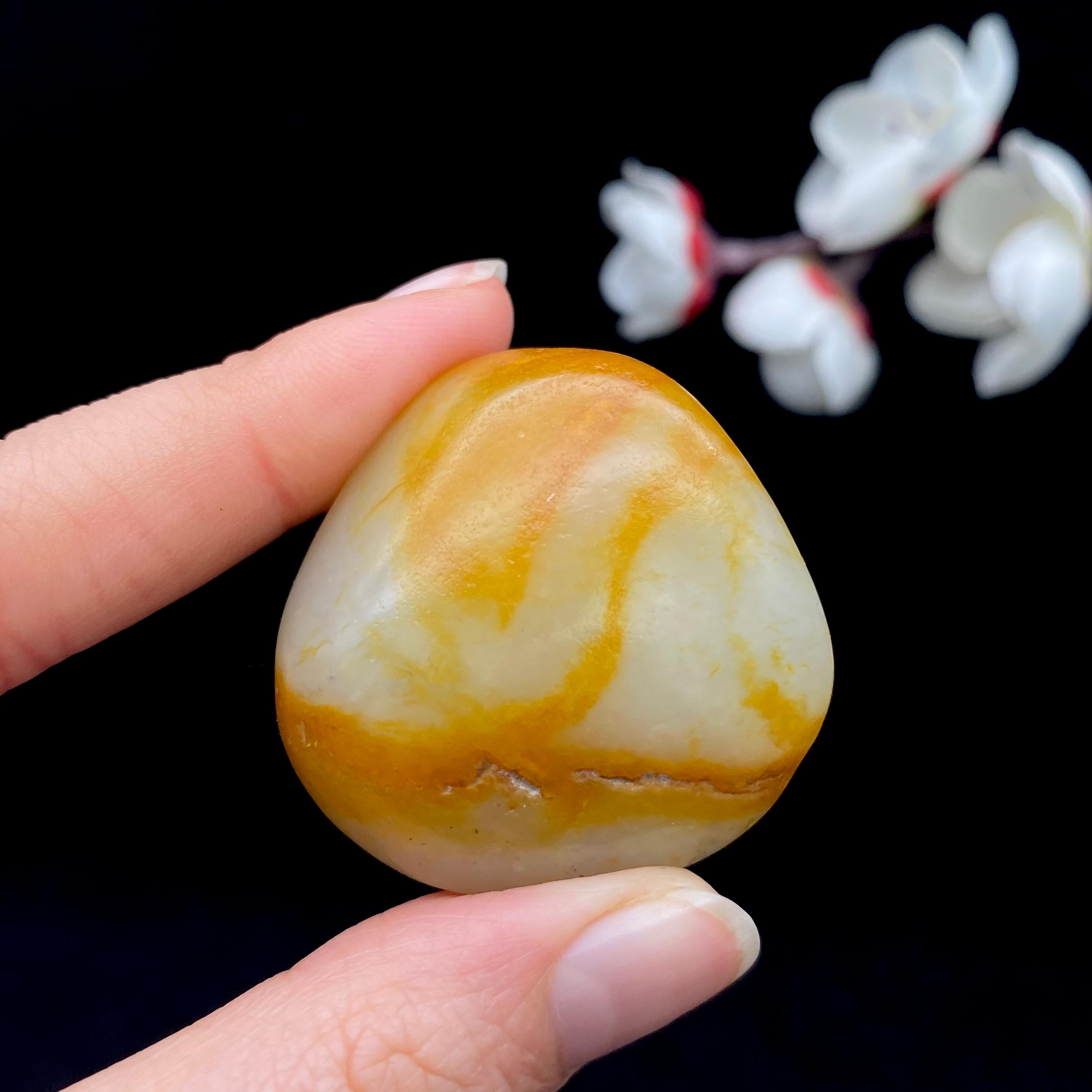 和田玉黄皮籽料挂件（39.1g）