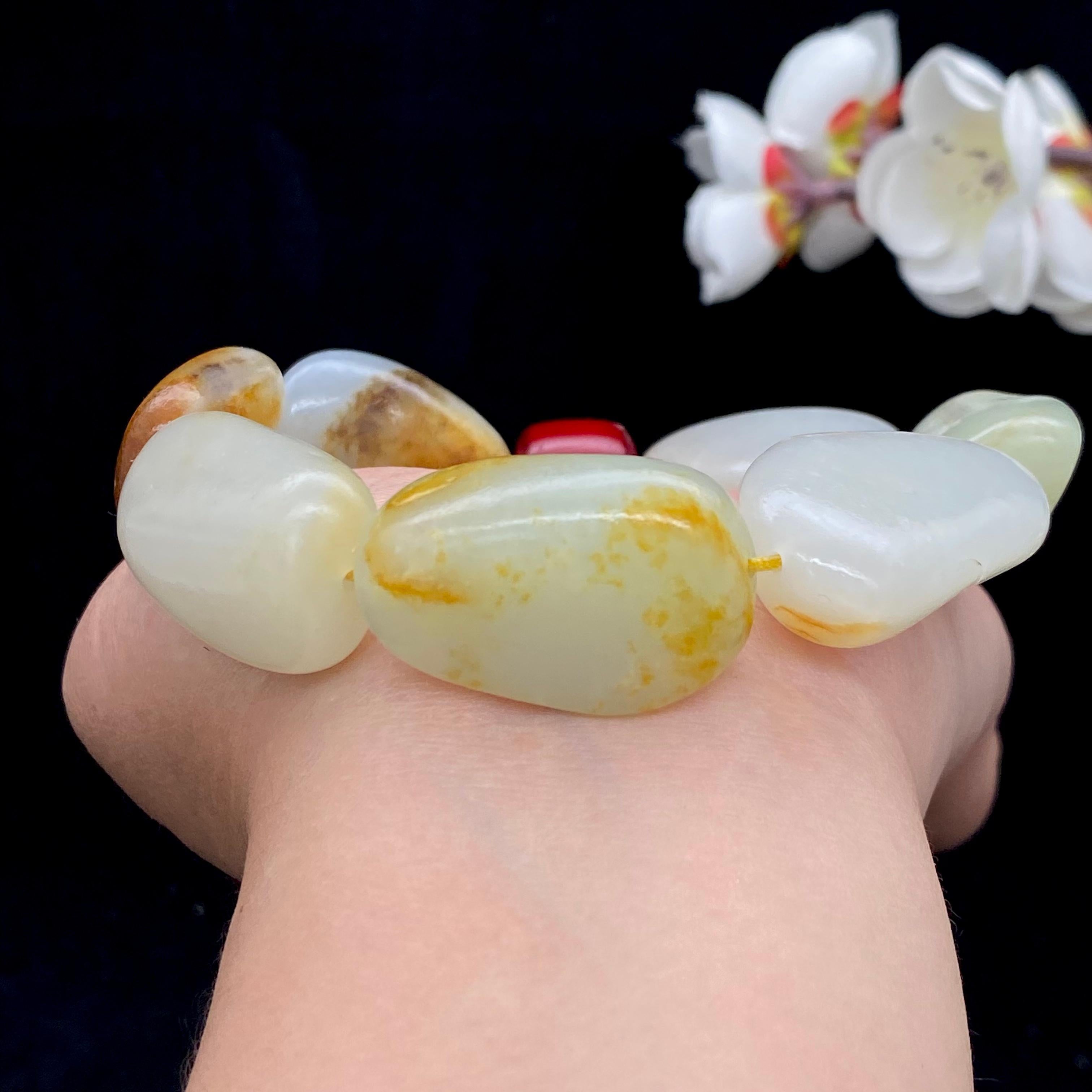 和田玉洒金皮籽料【精品手串】（98.7g）