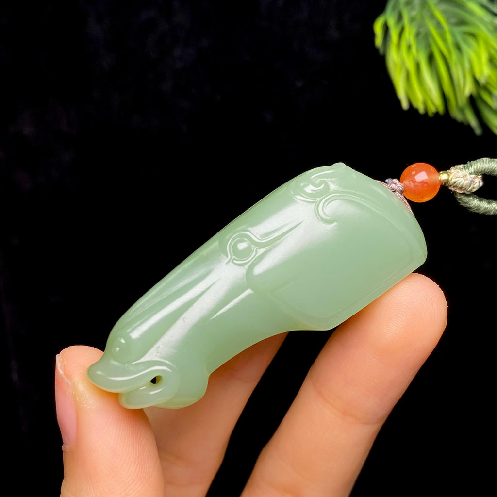 和田玉粉青仿古马（26.6g）