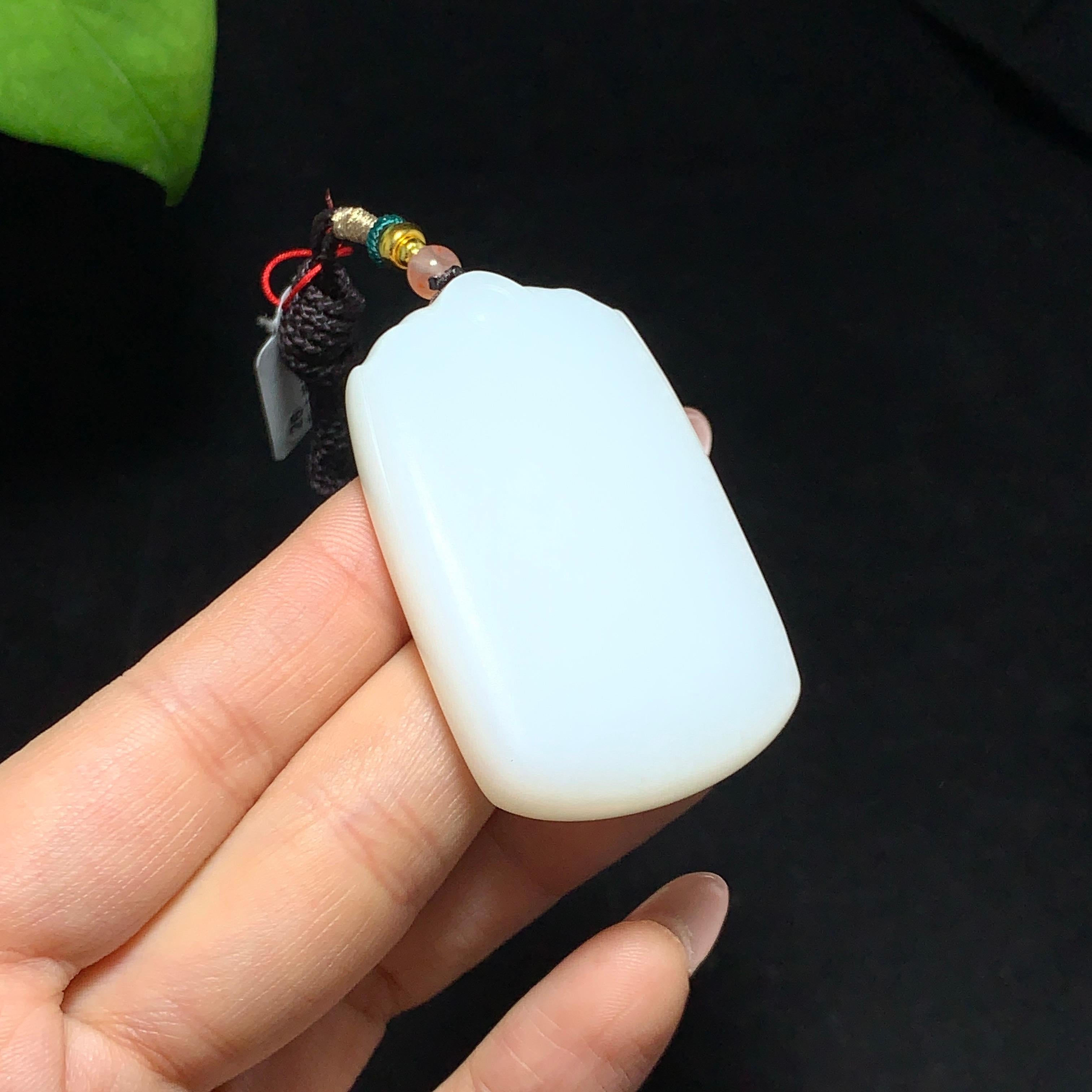高品质和田山料羊脂白玉无事牌挂件（52.2g）